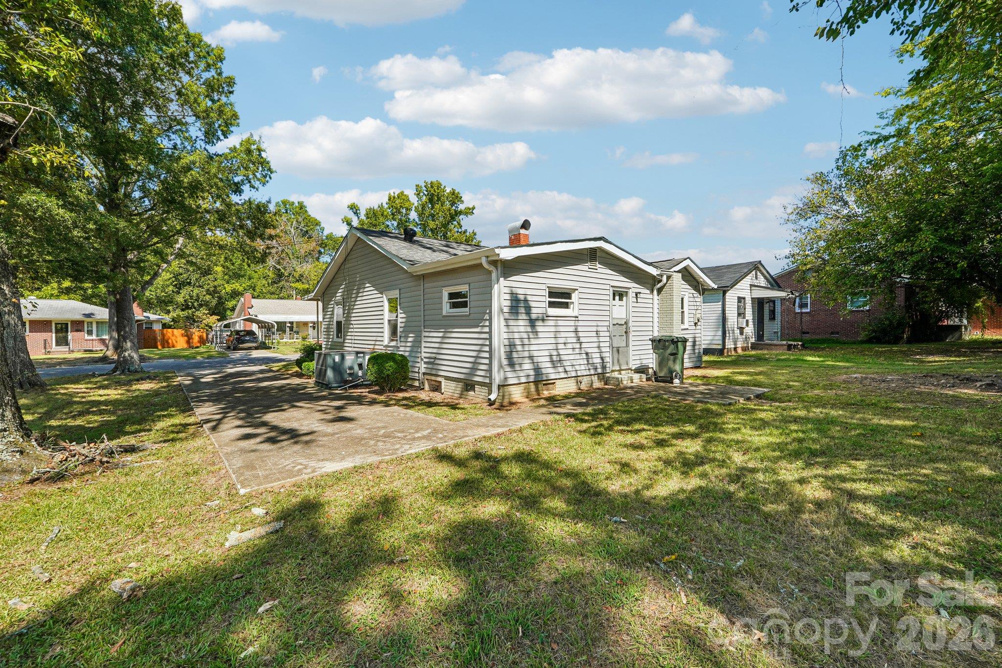 611 Clarinda Street Property Photo 34