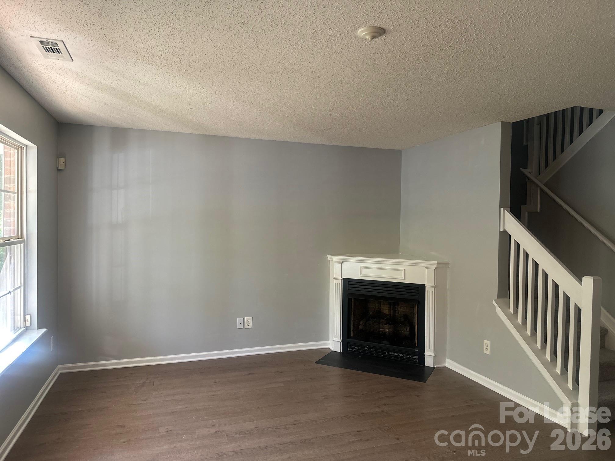 5209 Ficus Tree Lane Property Photo 2