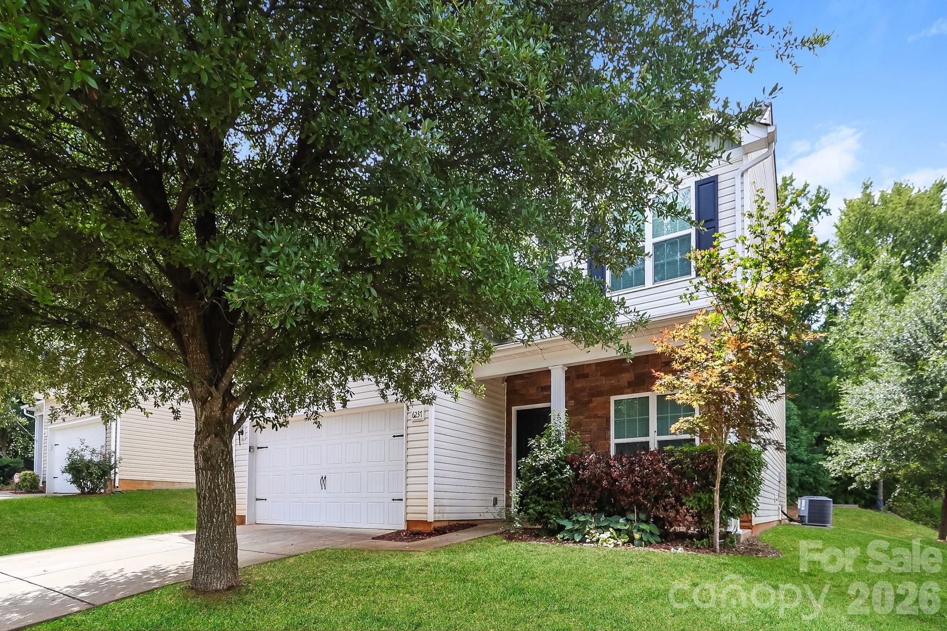 6237 Sydney Mae Lane Property Photo 2