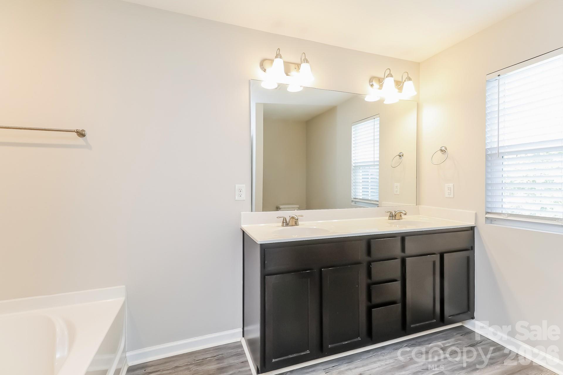 6237 Sydney Mae Lane Property Photo 12