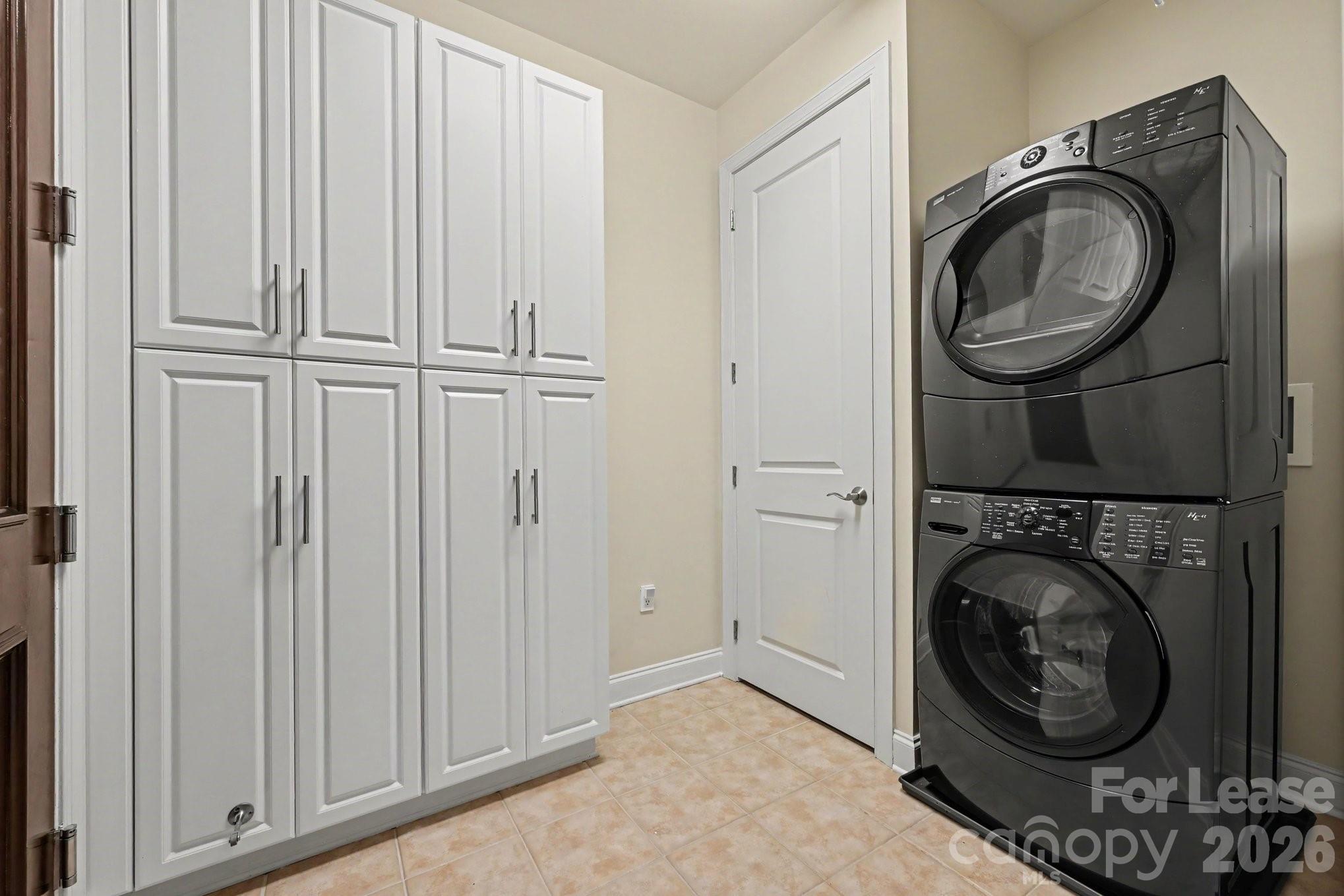230 S Tryon Street Property Photo 31