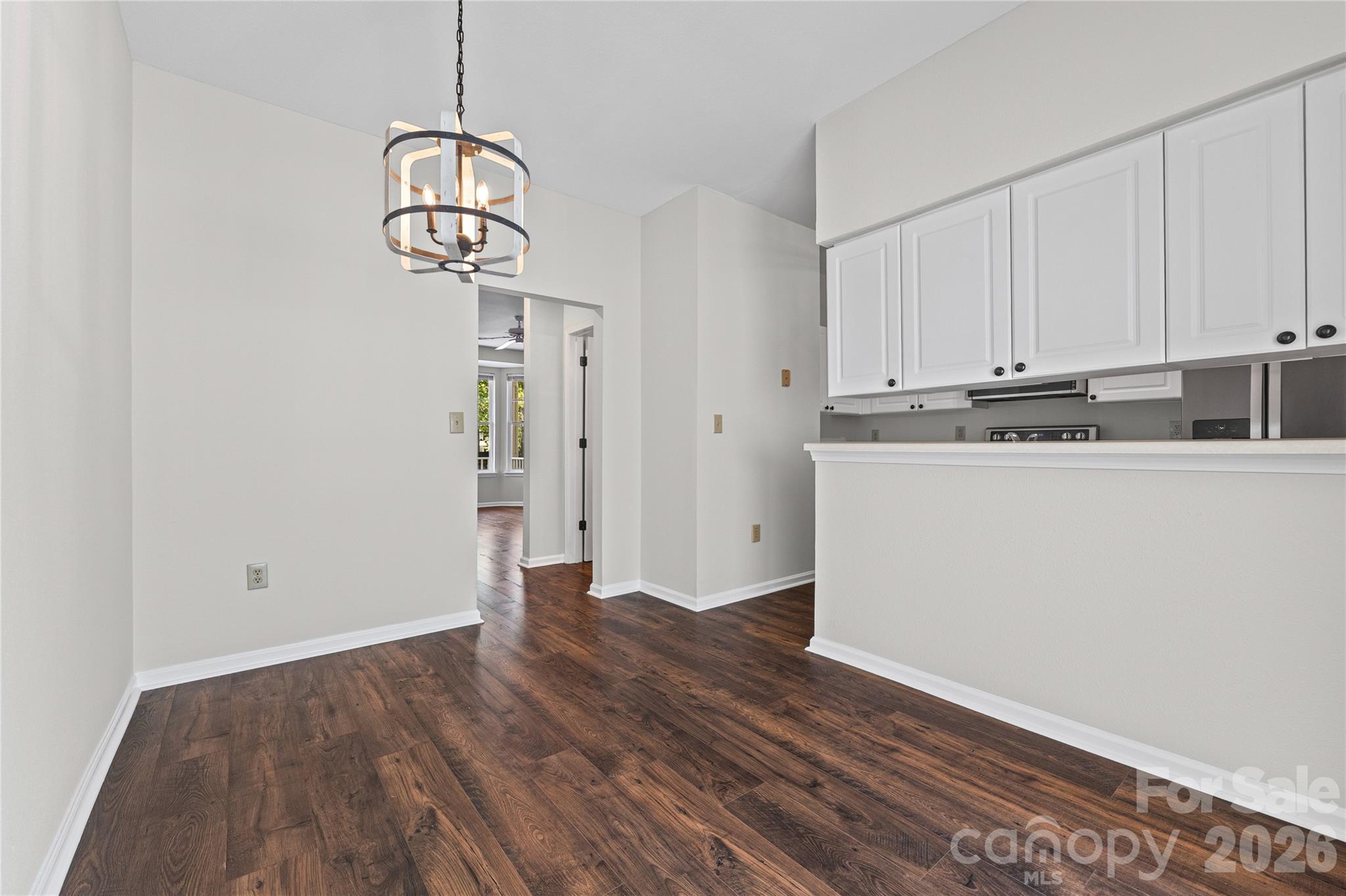711 Stone Village Drive Property Photo 9