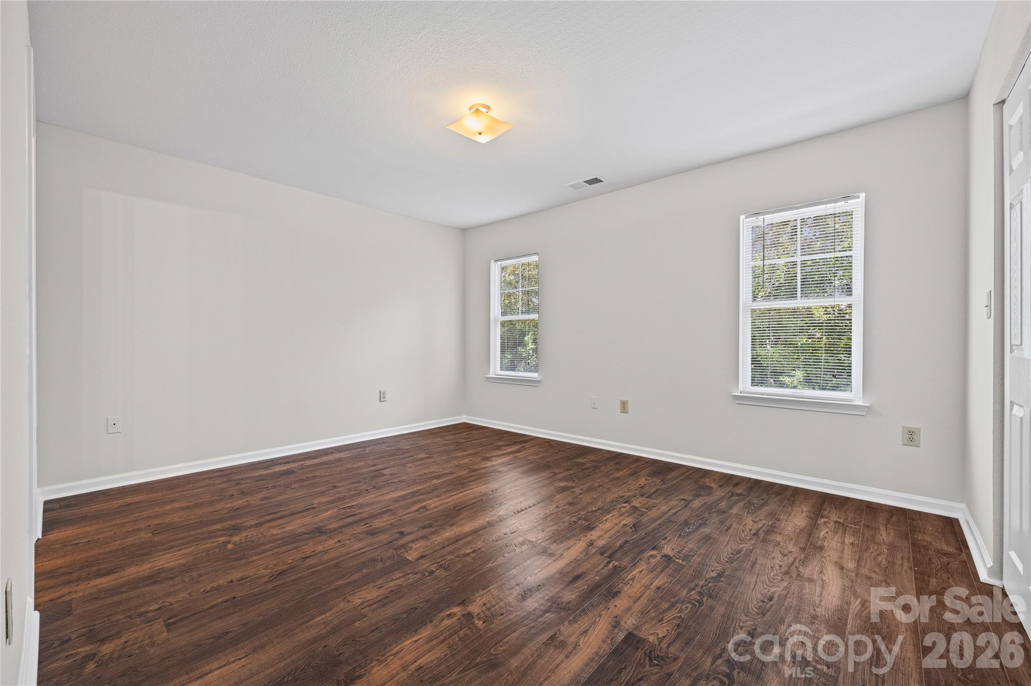 711 Stone Village Drive Property Photo 14
