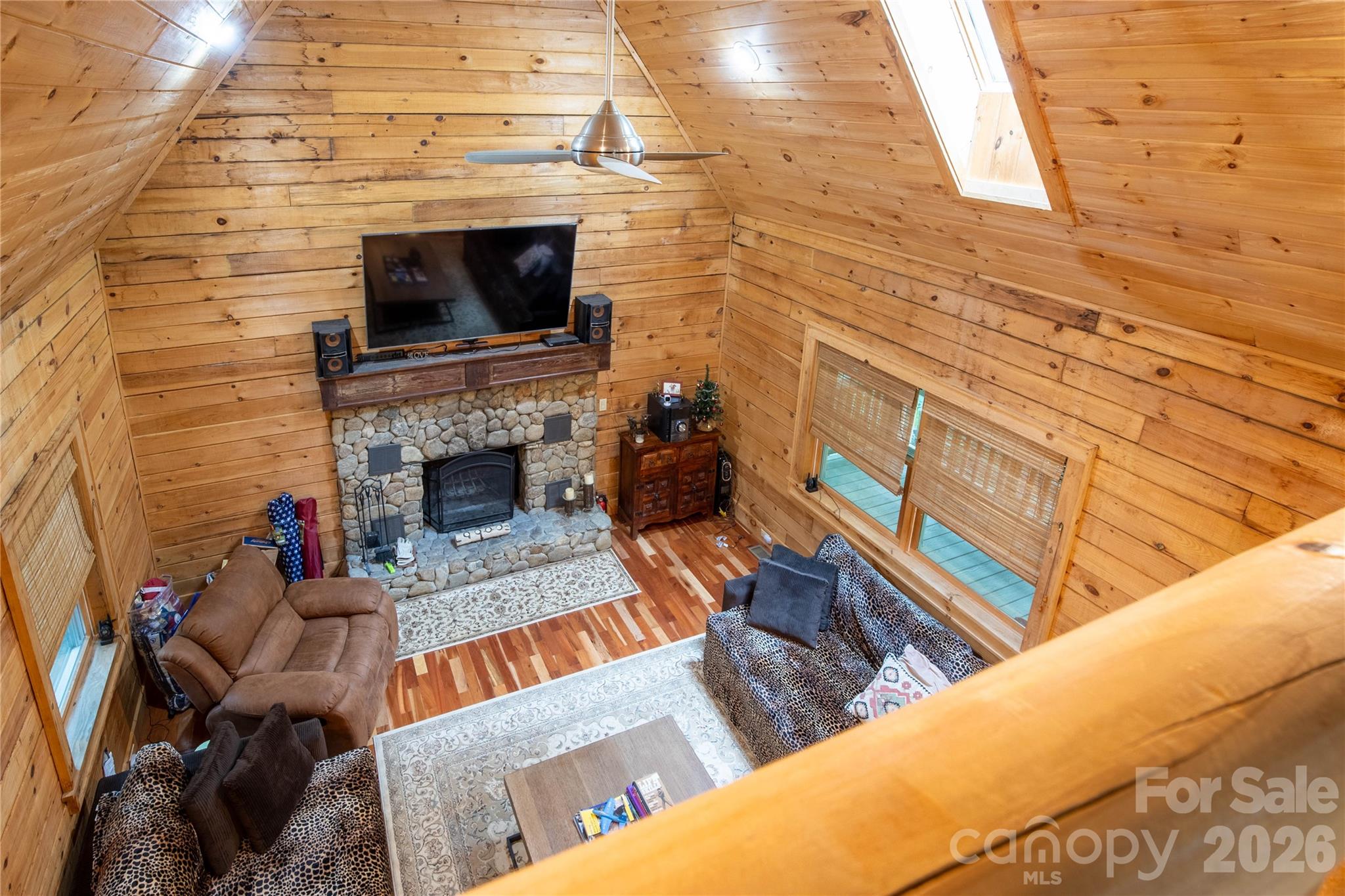 400 Amber Drive Property Photo 27