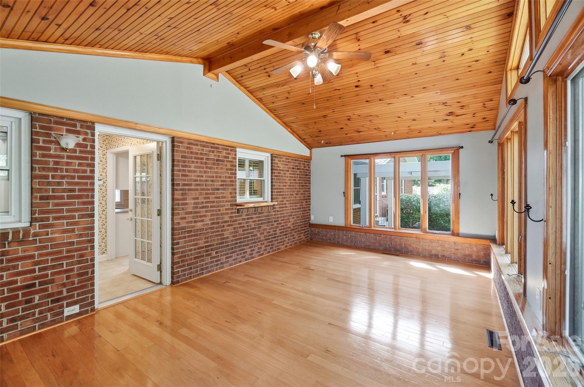 3282 Woodchuck Drive Property Photo 20