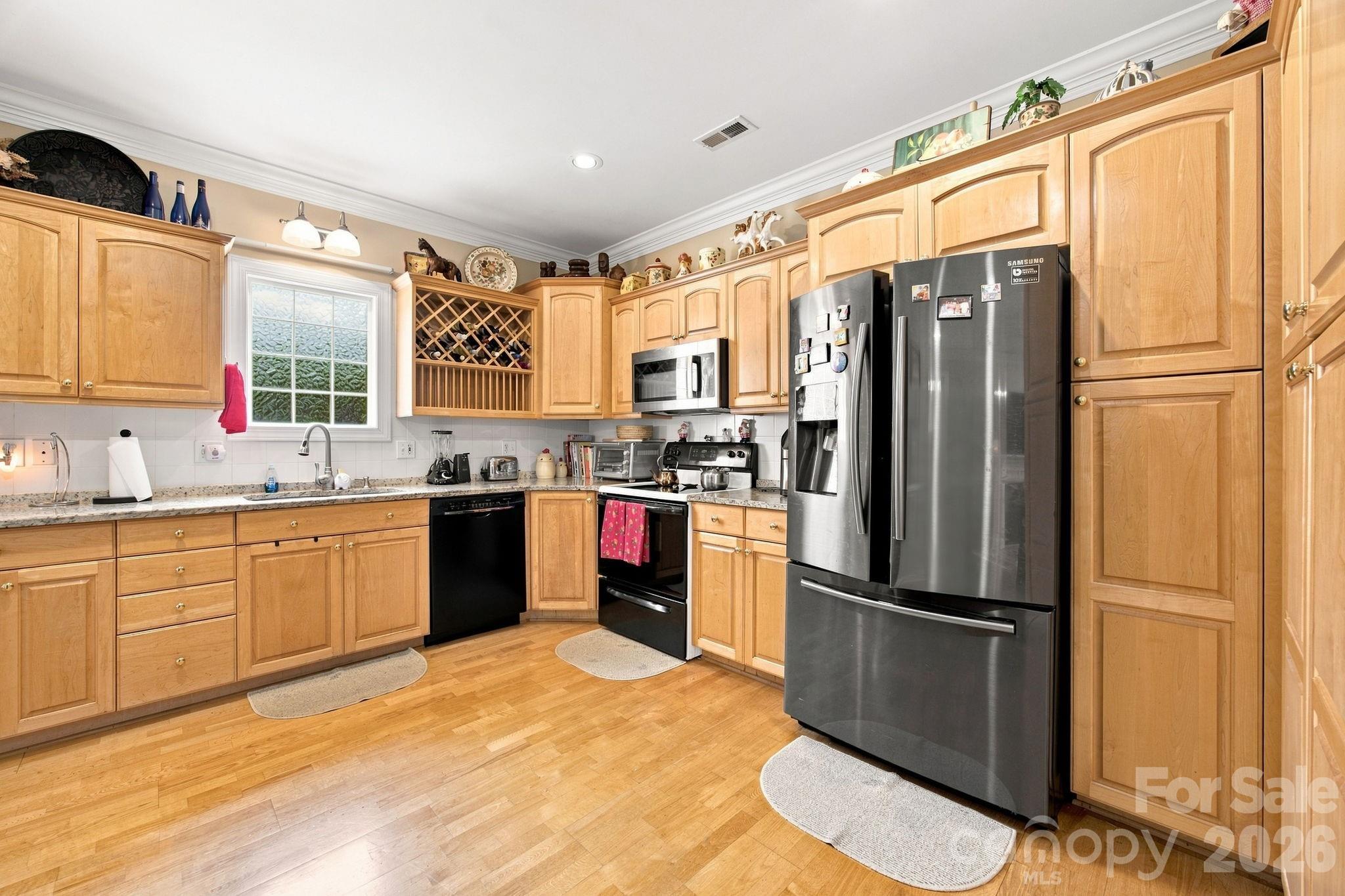 1511 Elkhart Circle Property Photo 7