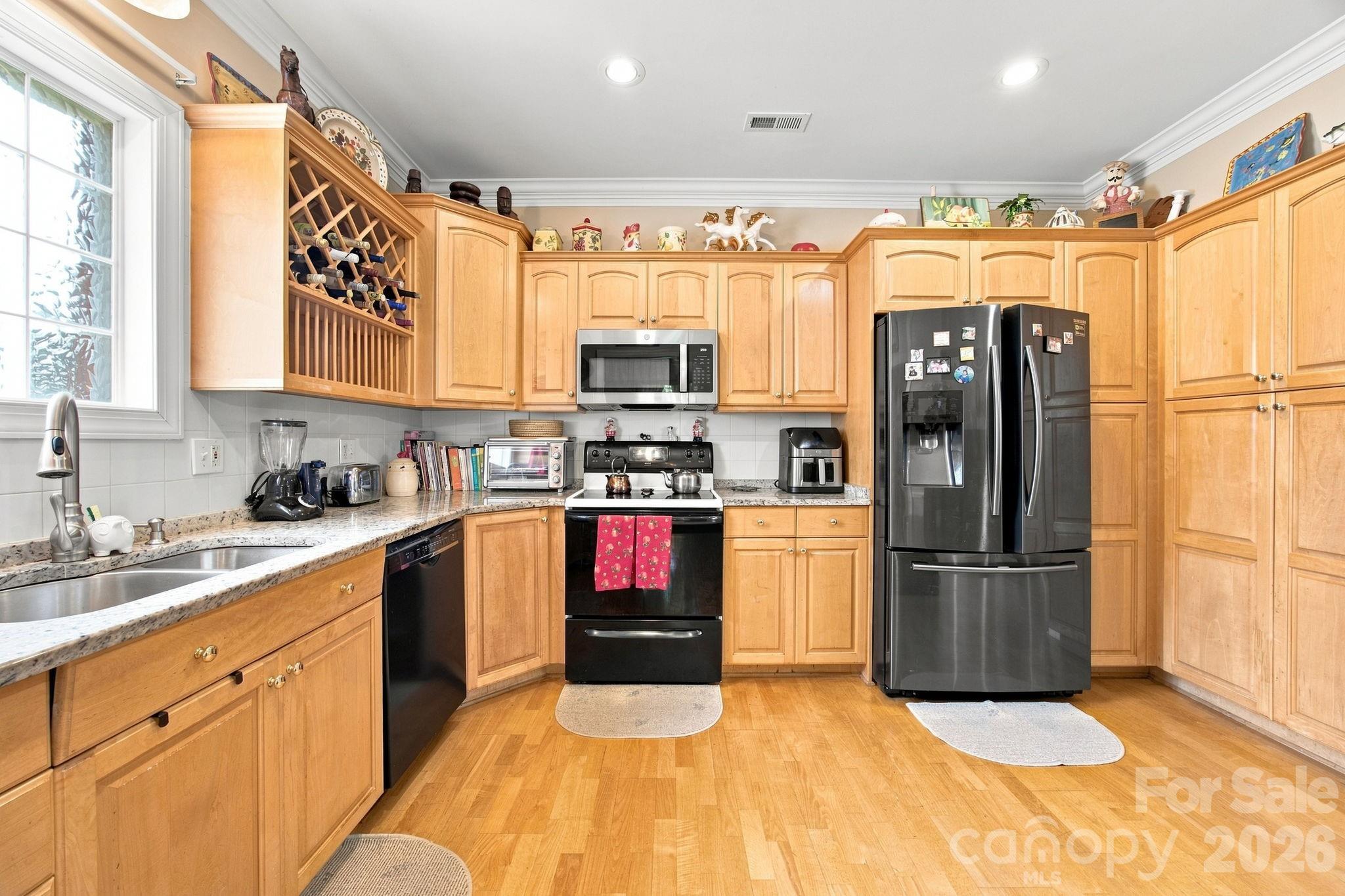 1511 Elkhart Circle Property Photo 8