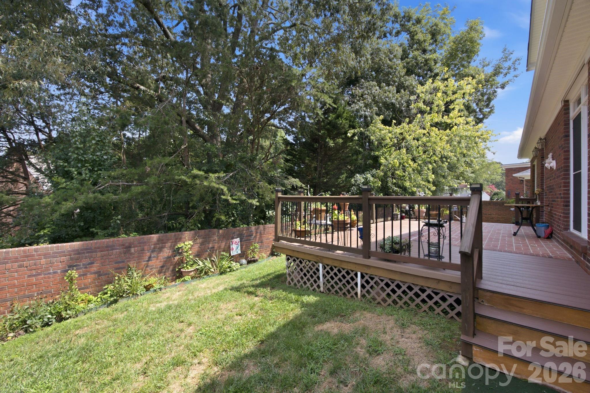 1511 Elkhart Circle Property Photo 26