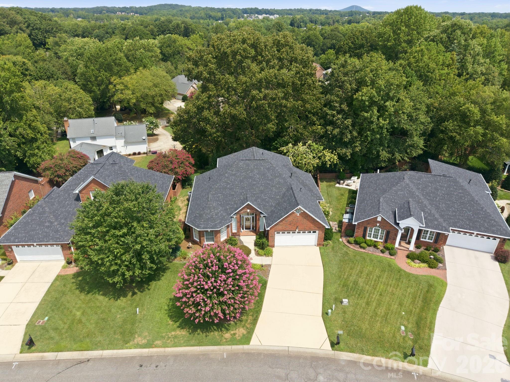 1511 Elkhart Circle Property Photo 27