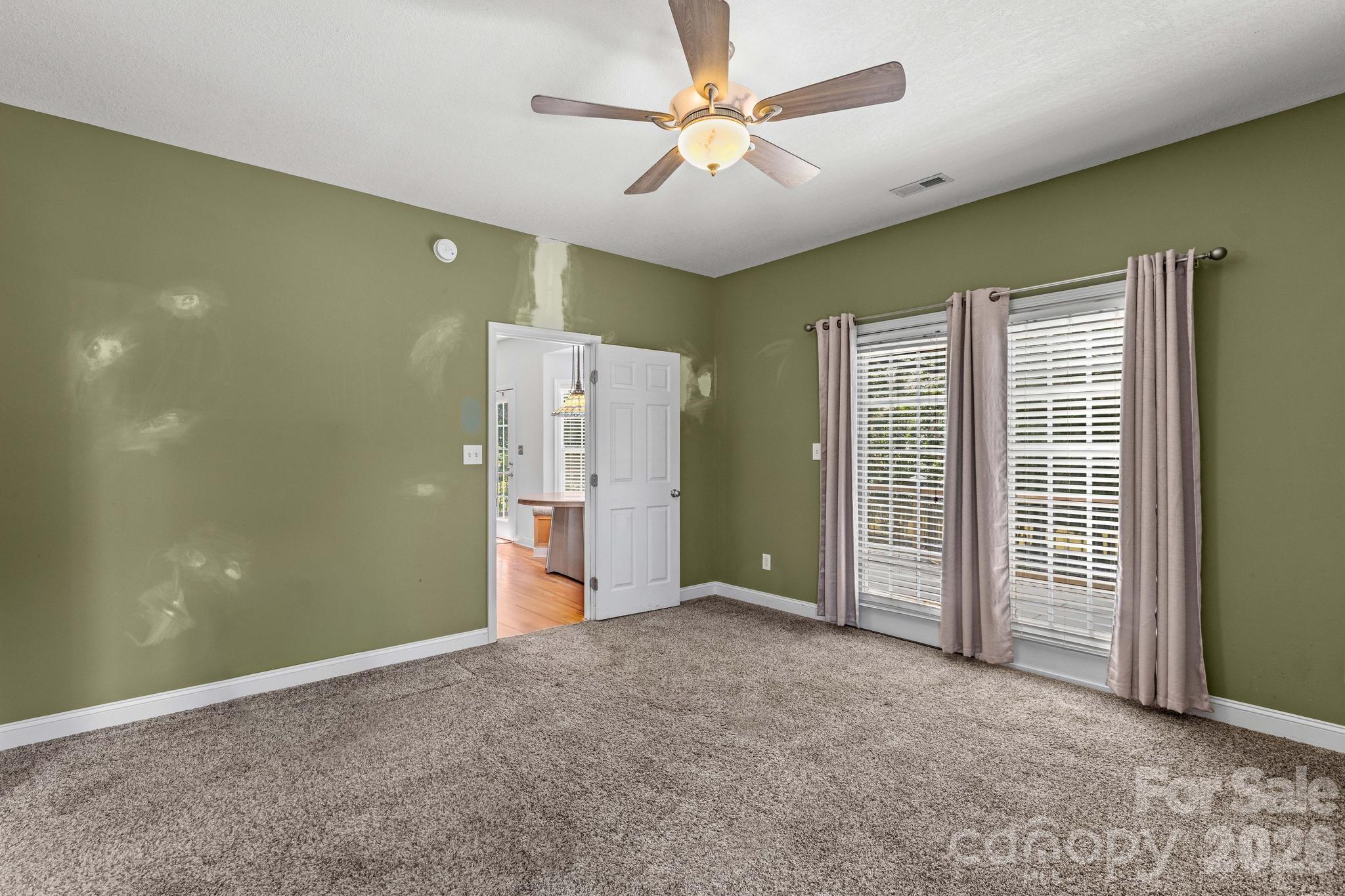 276 Falcon Crest Lane Property Photo 18