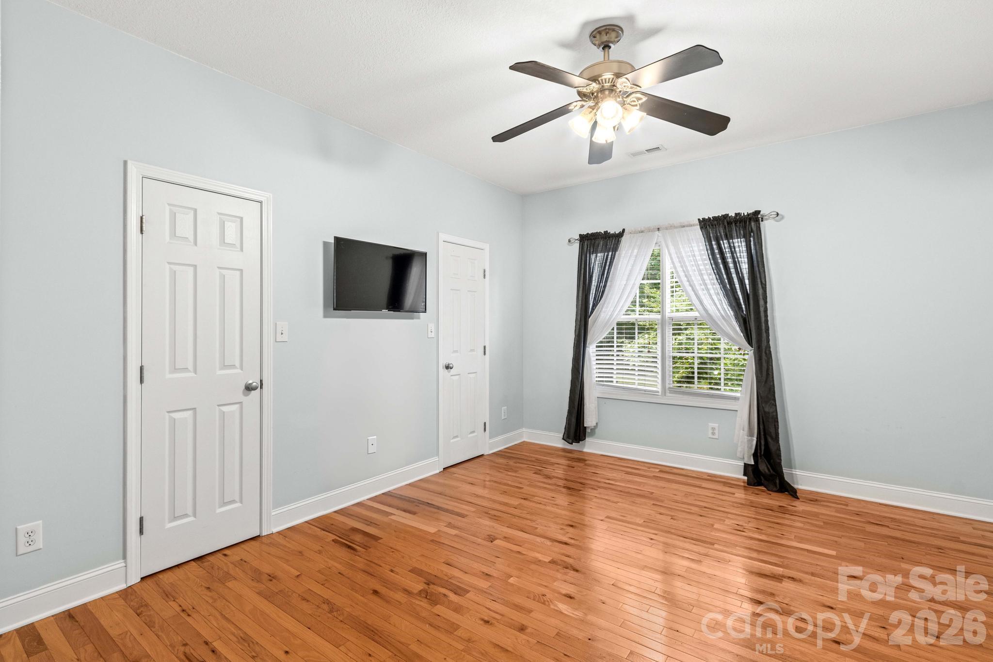 276 Falcon Crest Lane Property Photo 24
