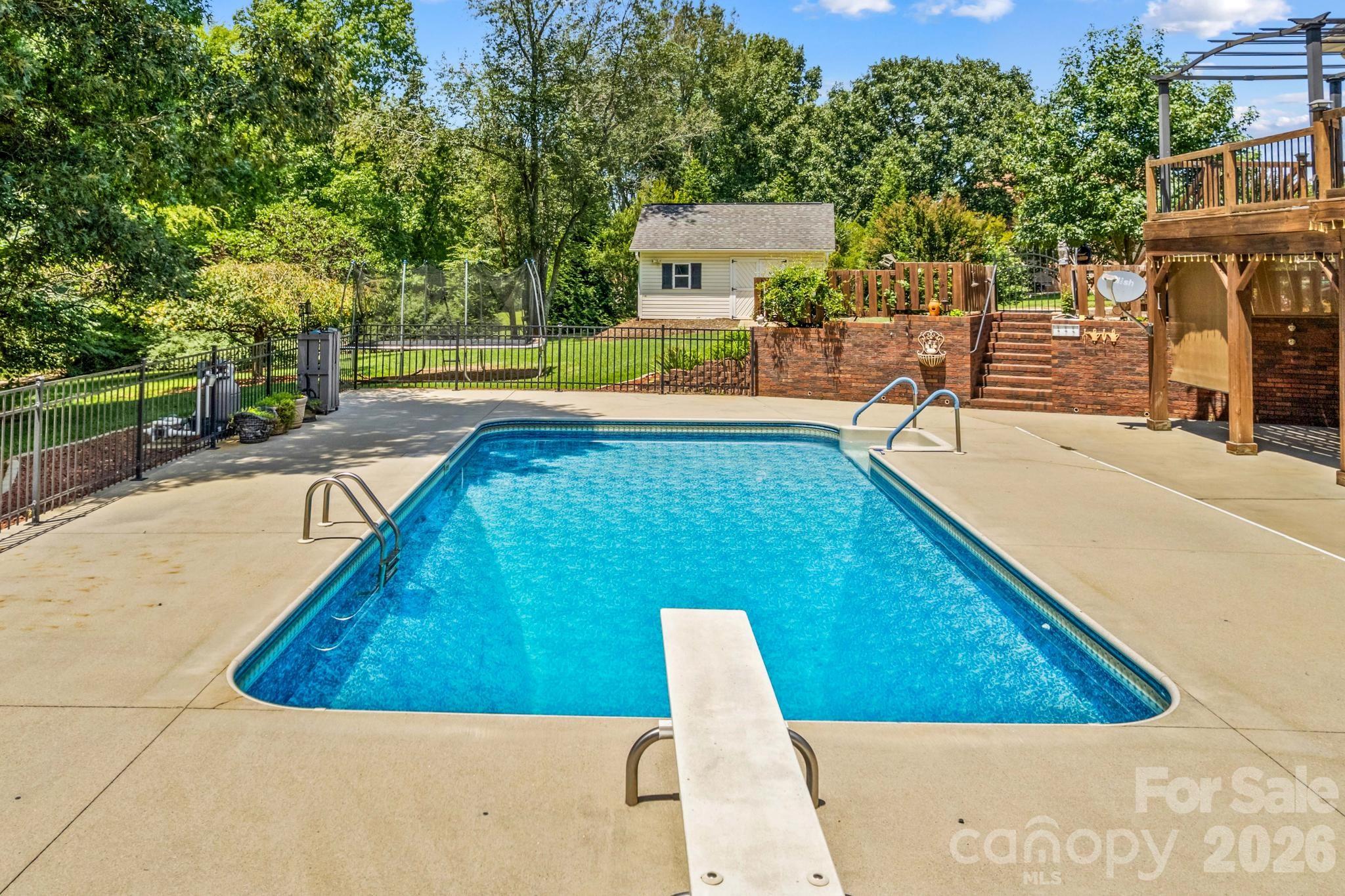 276 Falcon Crest Lane Property Photo 35