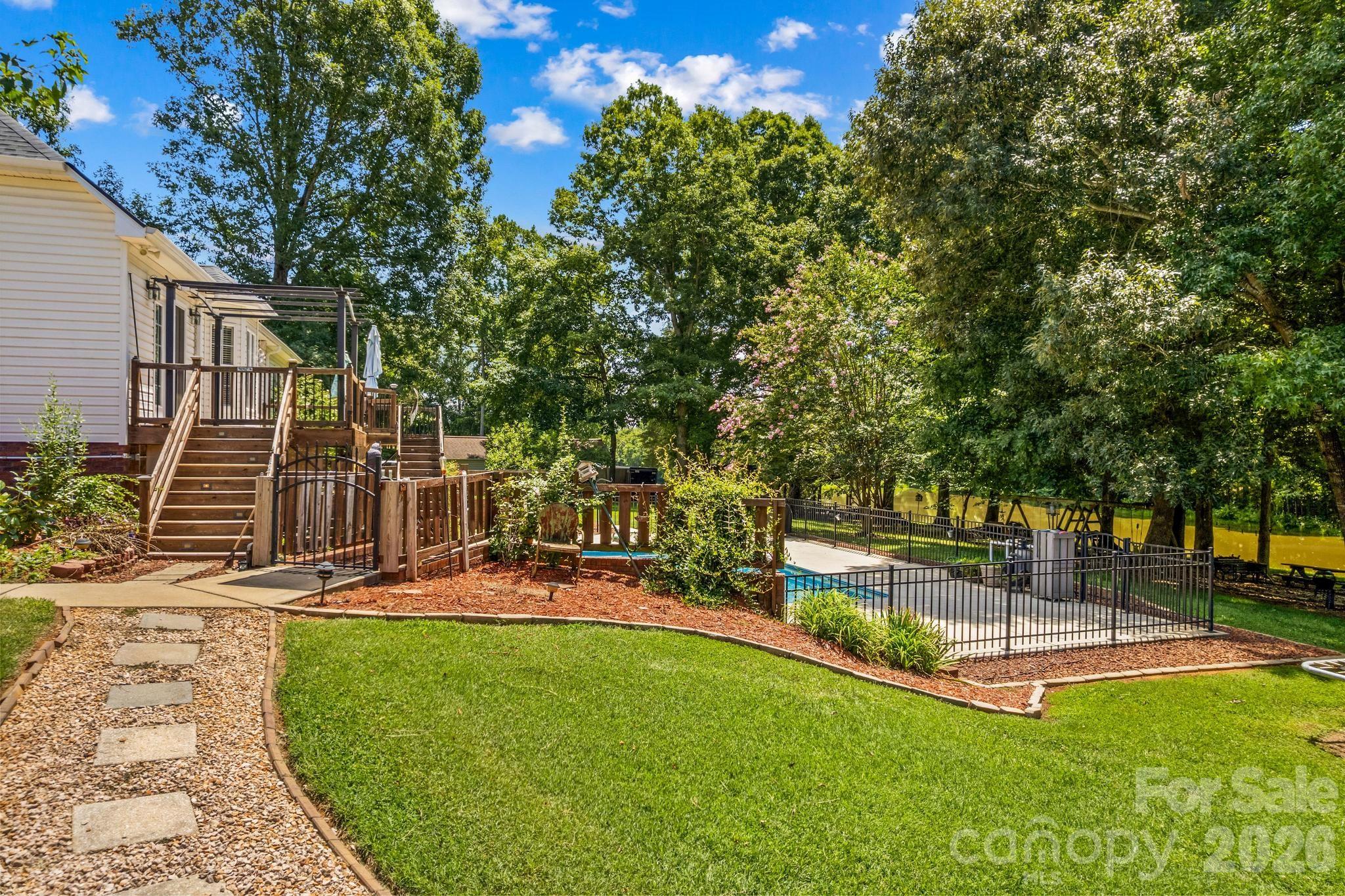 276 Falcon Crest Lane Property Photo 36