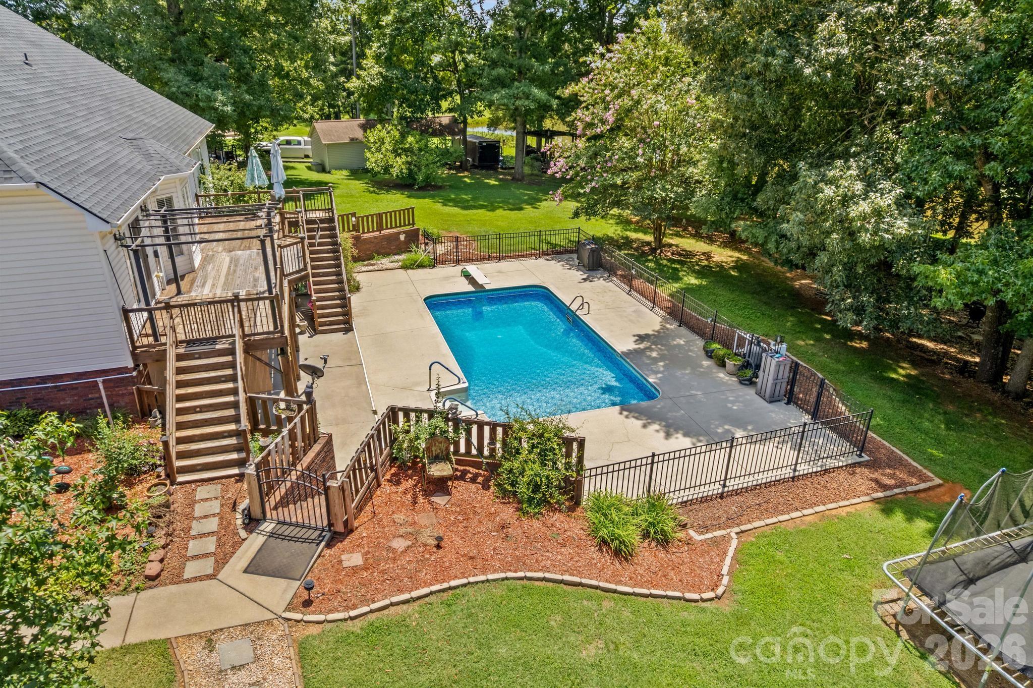 276 Falcon Crest Lane Property Photo 37