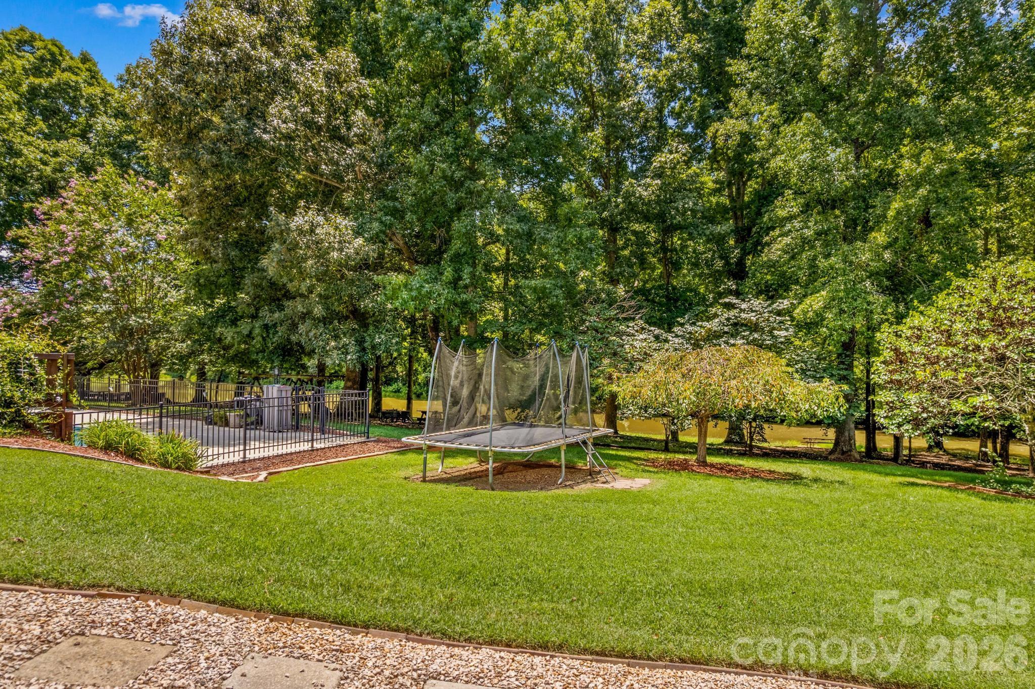 276 Falcon Crest Lane Property Photo 40