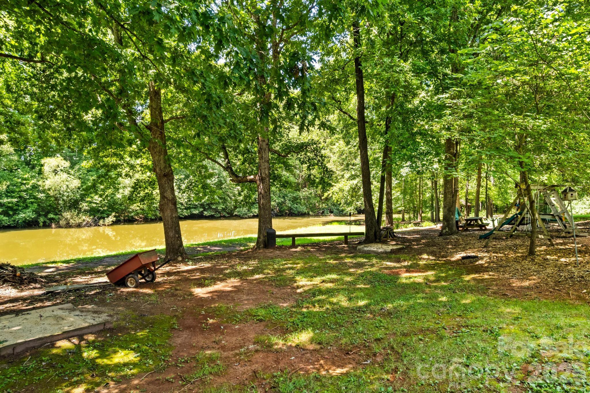 276 Falcon Crest Lane Property Photo 43