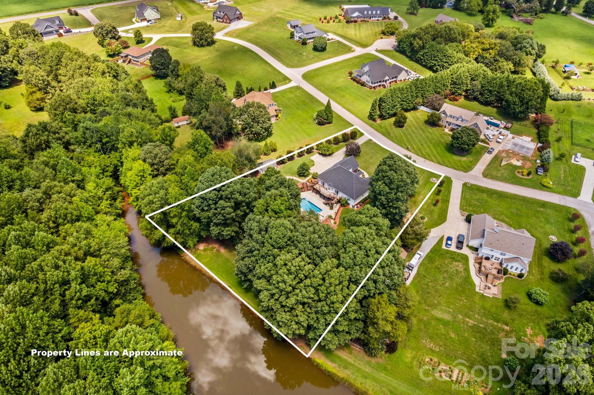 276 Falcon Crest Lane Property Photo 46