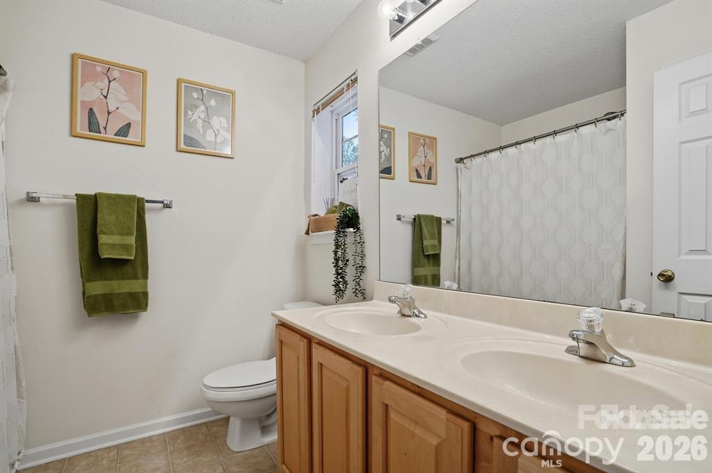 12350 Hennigan Place Lane Property Photo 10