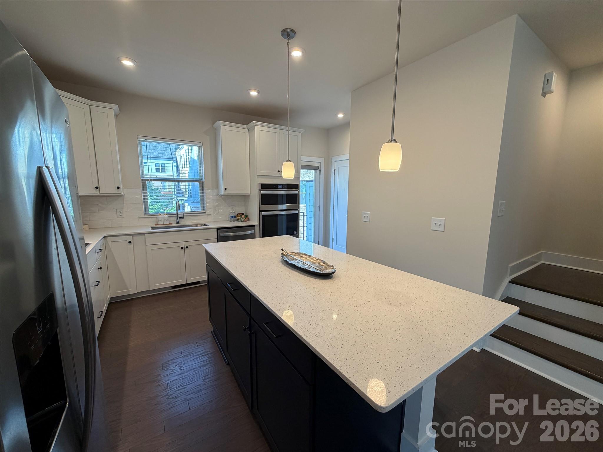 16034 Roscoe Lane Property Photo 4