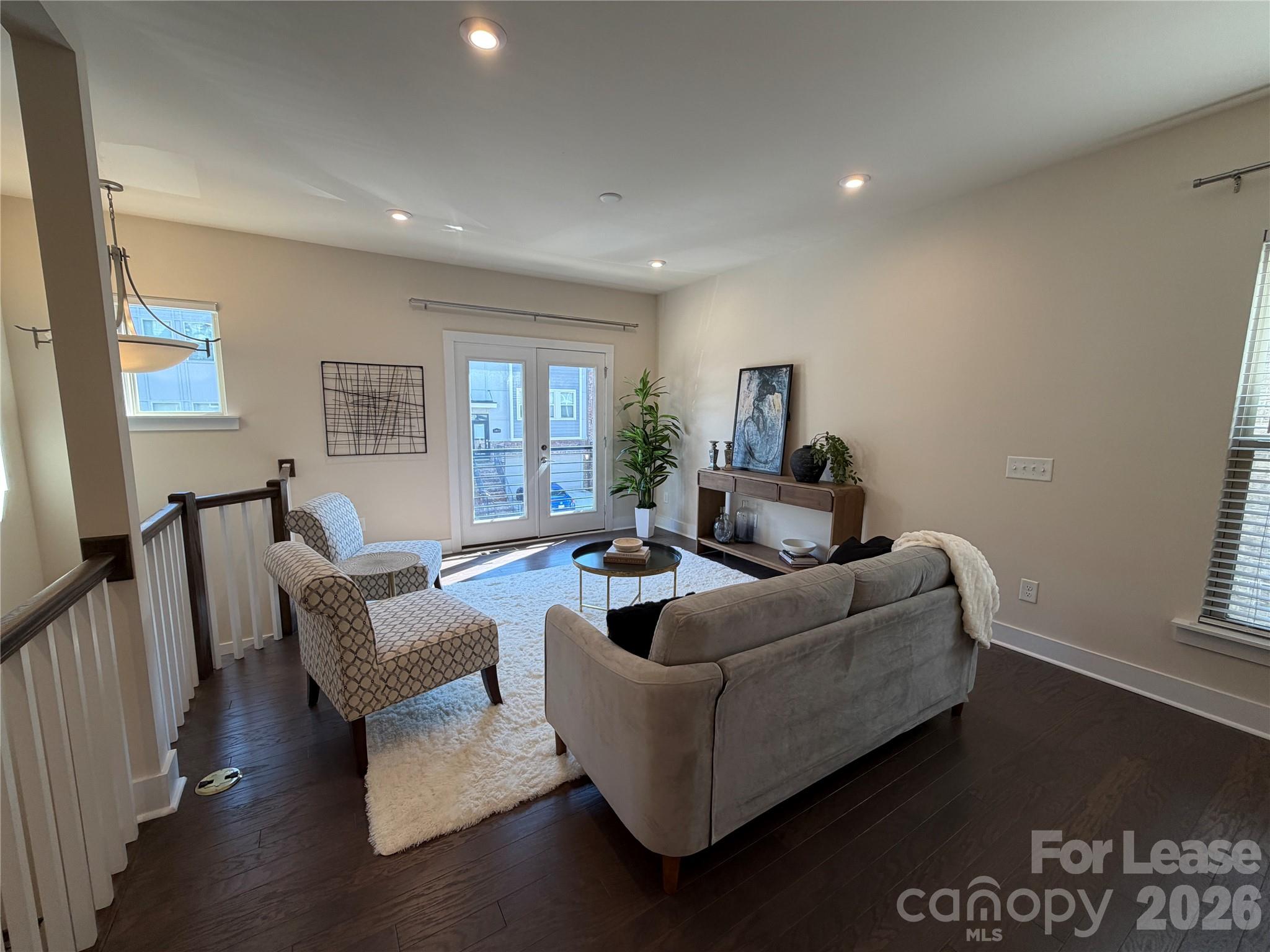 16034 Roscoe Lane Property Photo 5