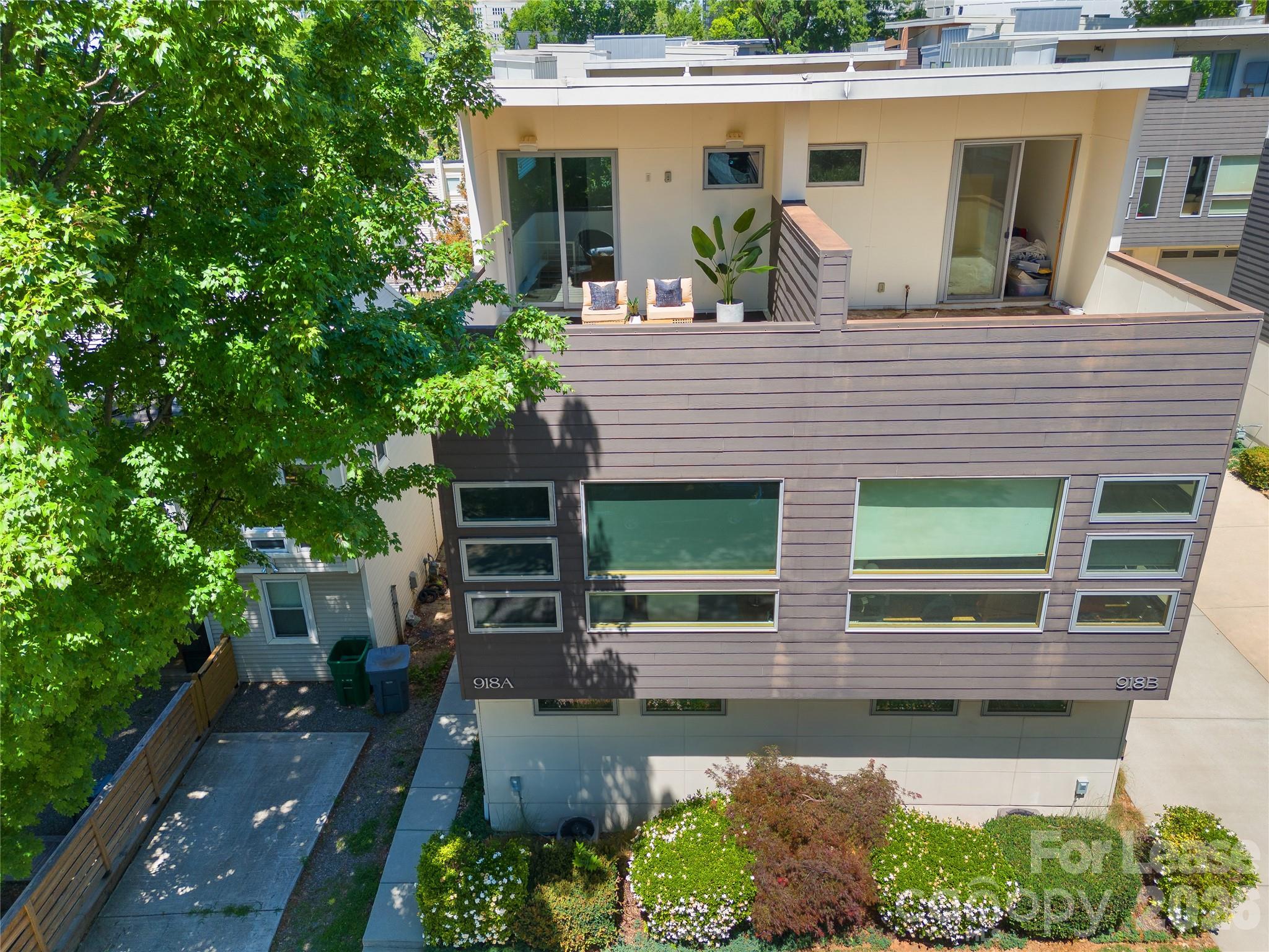 918 Greenleaf Avenue Property Photo 1