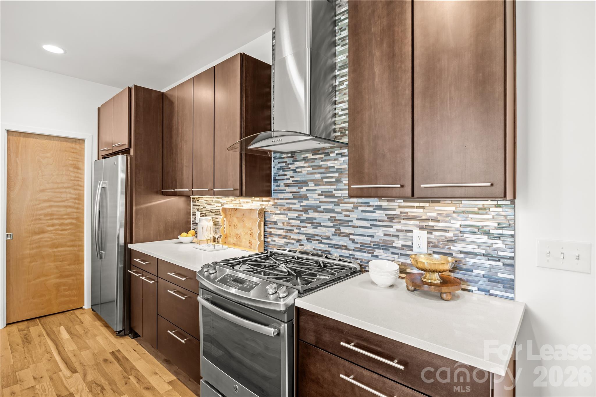 918 Greenleaf Avenue Property Photo 18