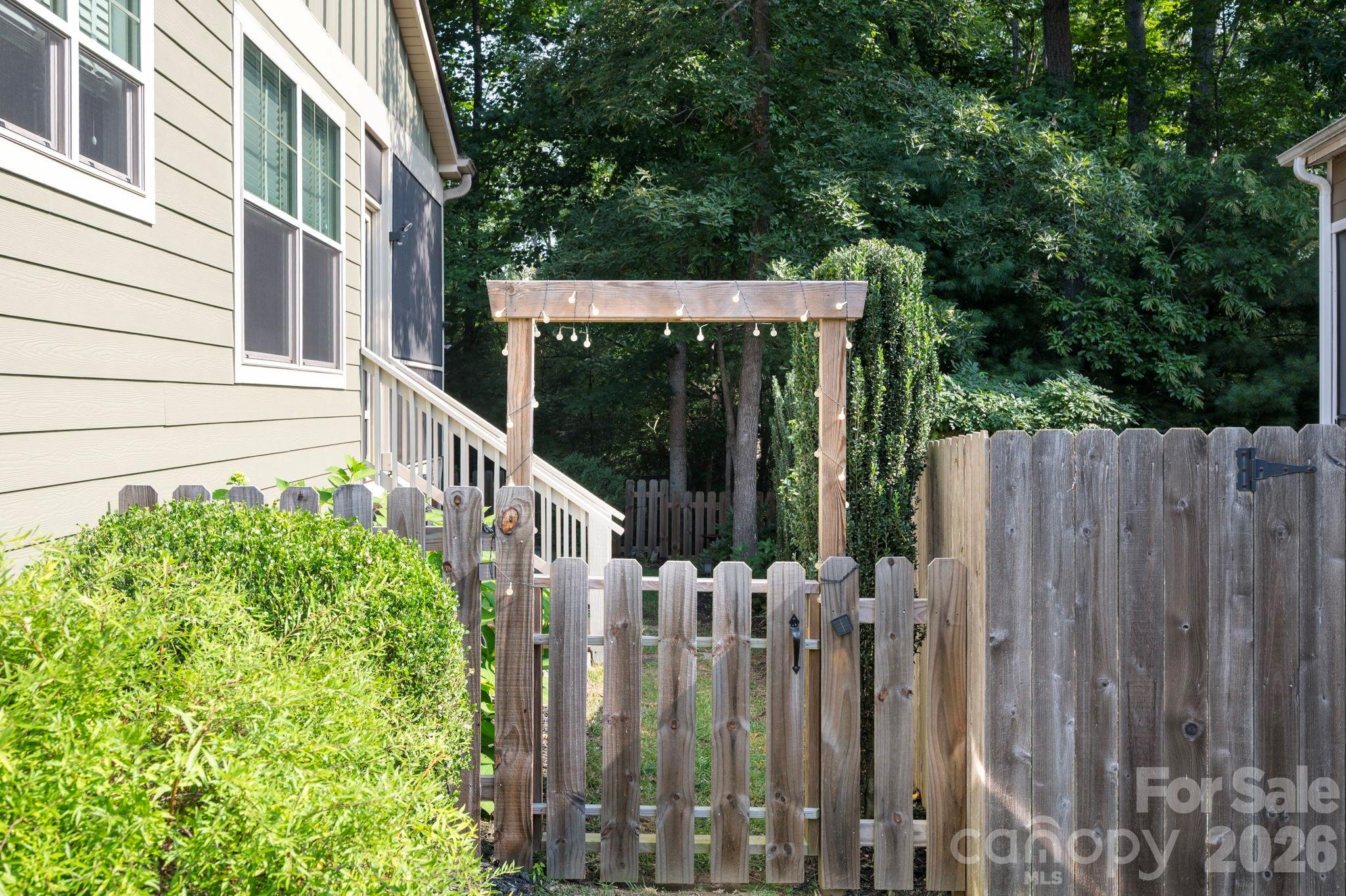 10 Meeting Street Property Photo 27