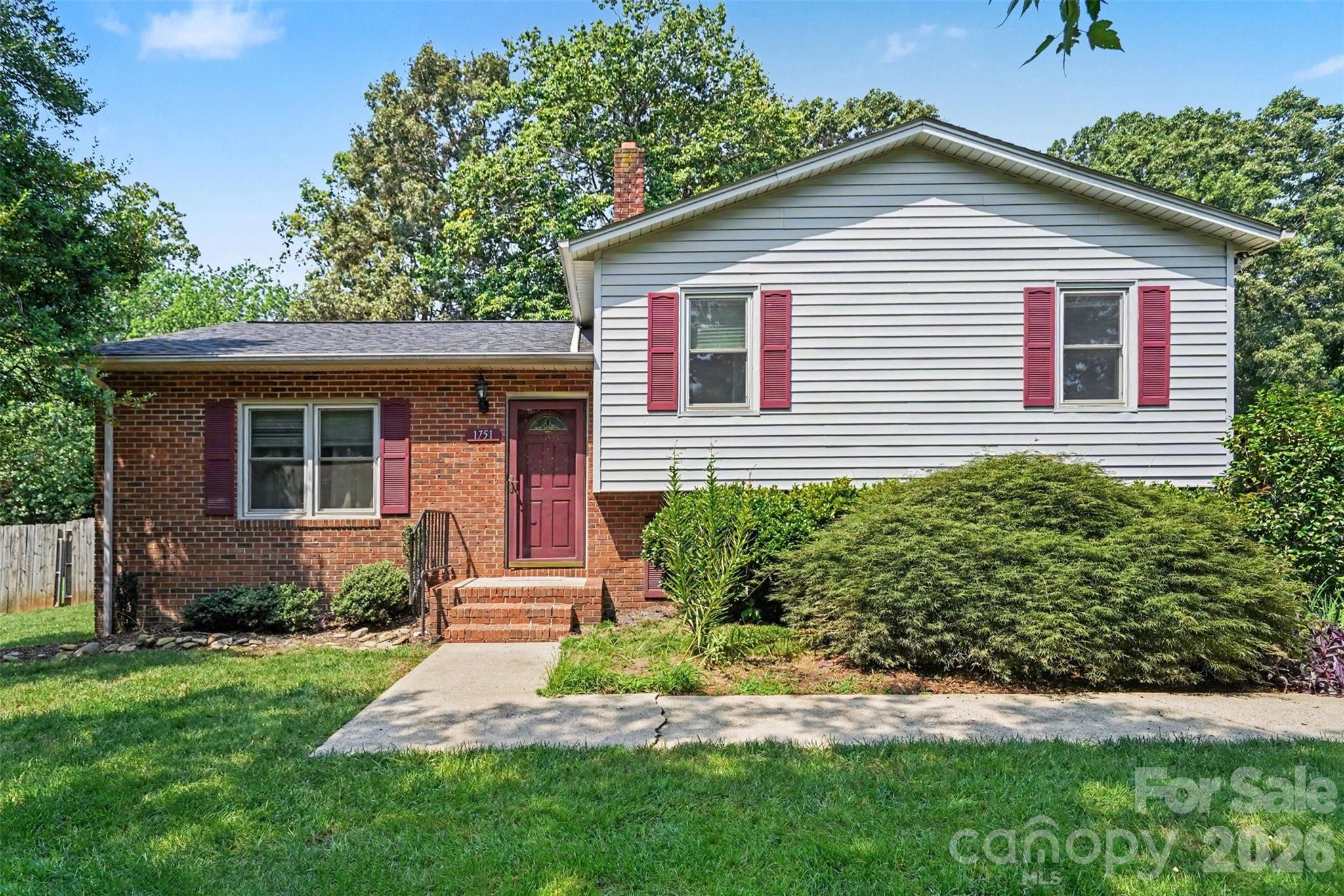 1751 Piney Road Property Photo 2