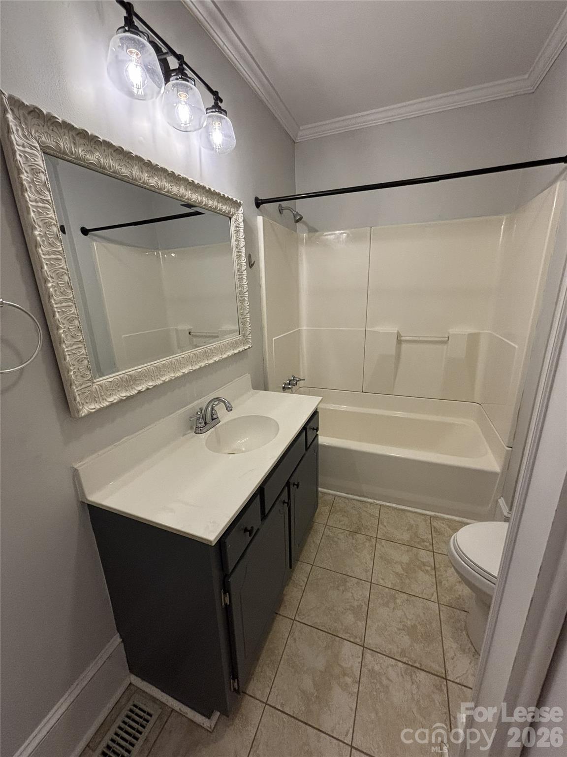 629 N Cedar Street Property Photo 12