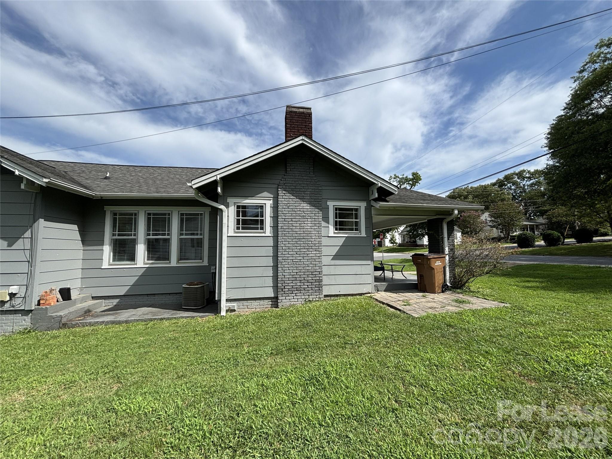 629 N Cedar Street Property Photo 16
