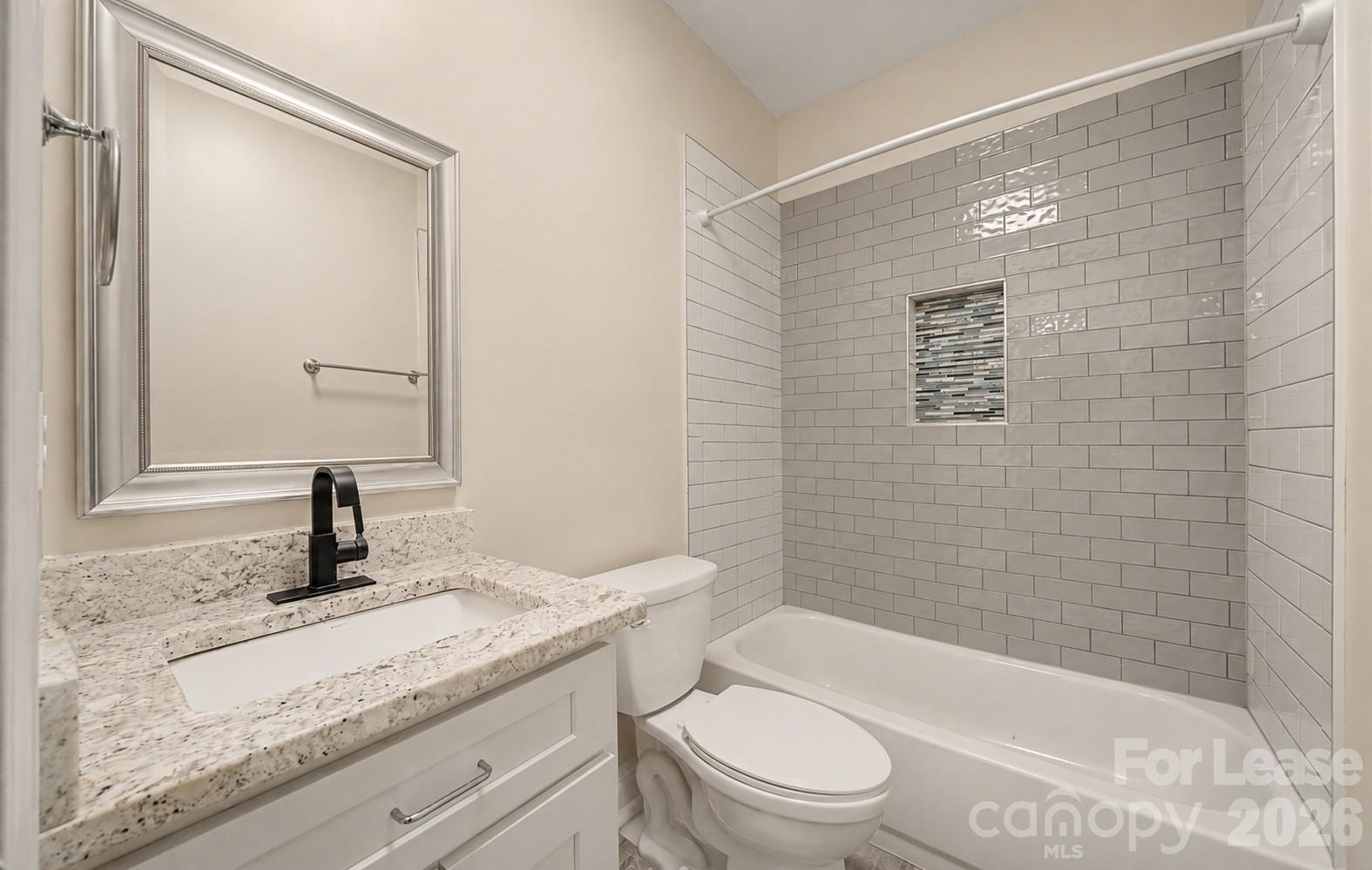 309 James Street Property Photo 9