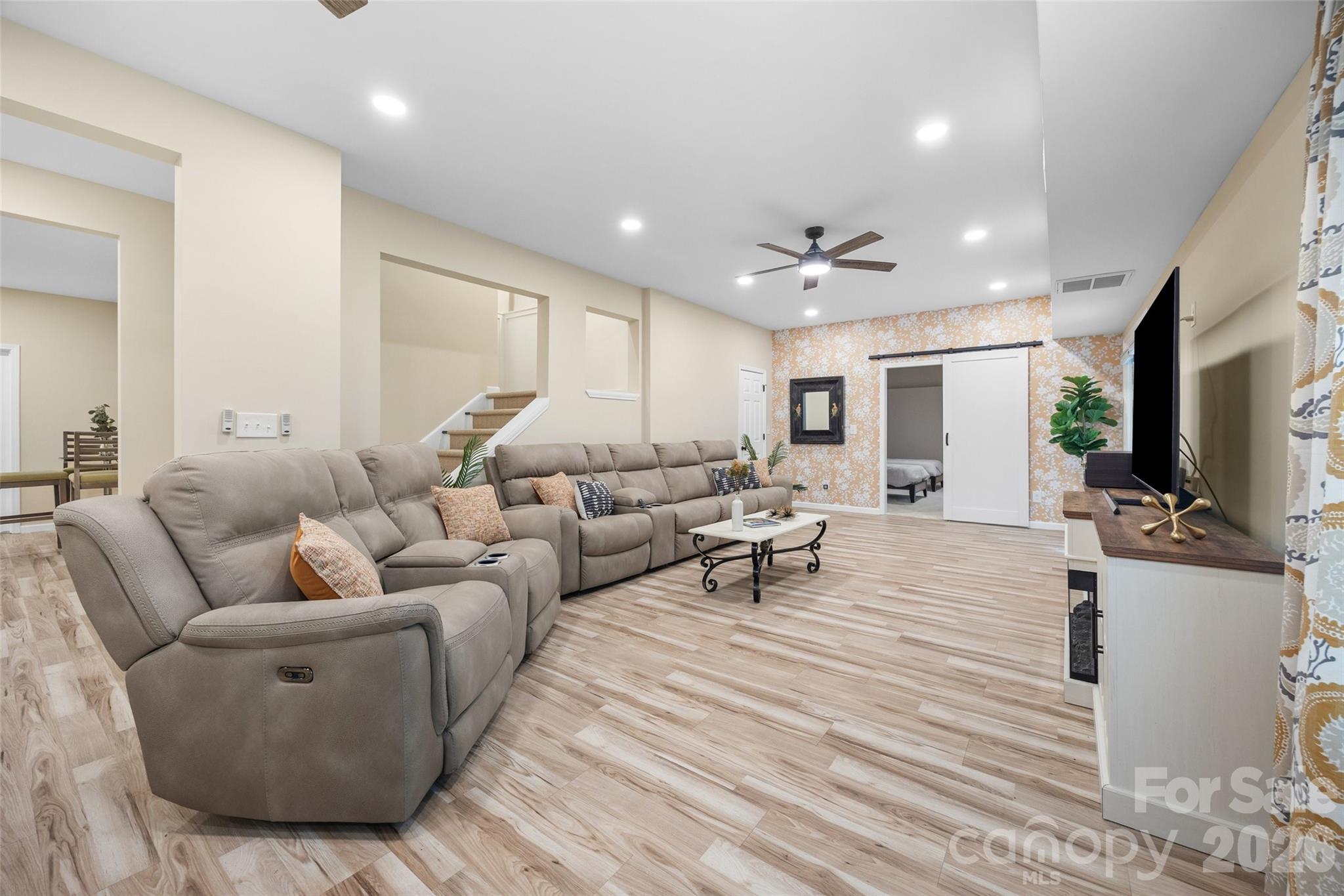 2209 Trading Ford Drive Property Photo 2
