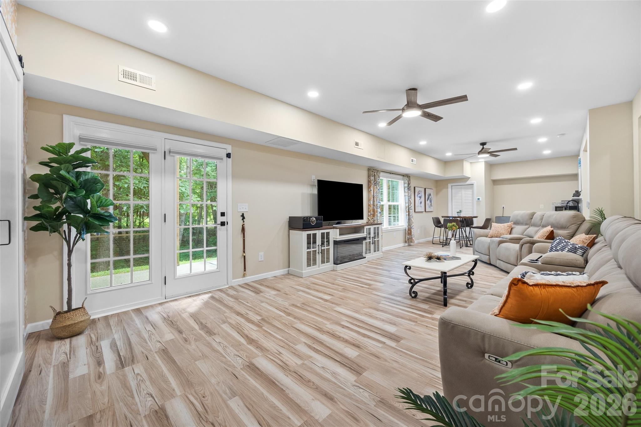 2209 Trading Ford Drive Property Photo 3