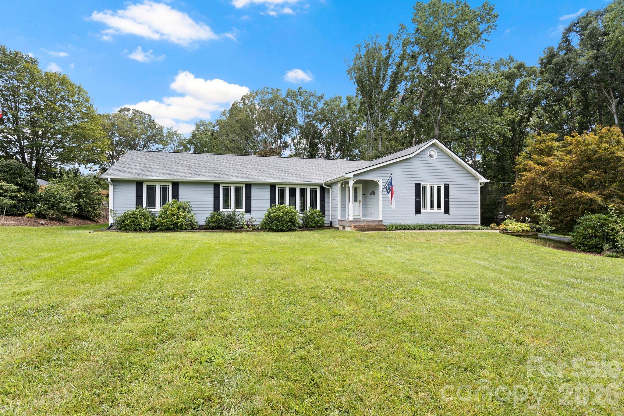 231 Kimberly Ann Drive Property Photo 1