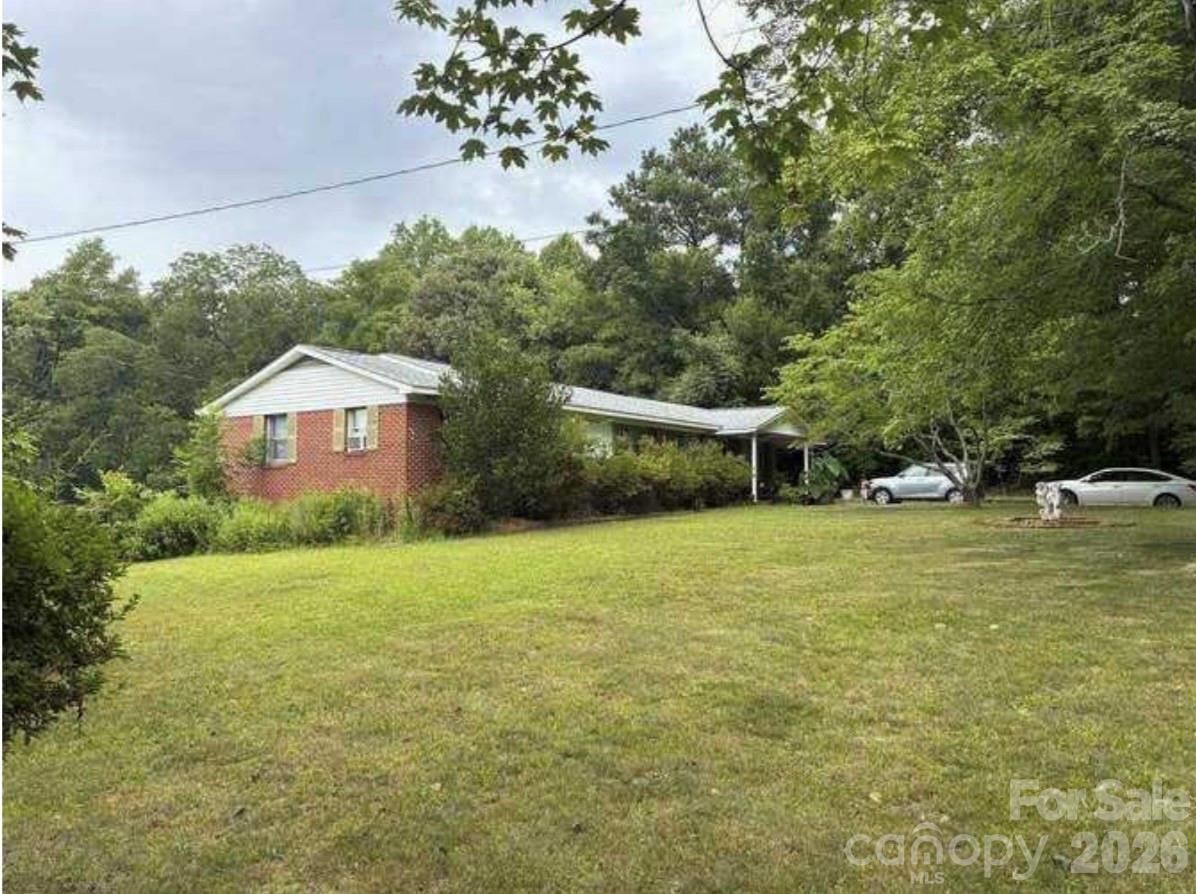 210 Sharon Road Property Photo 2