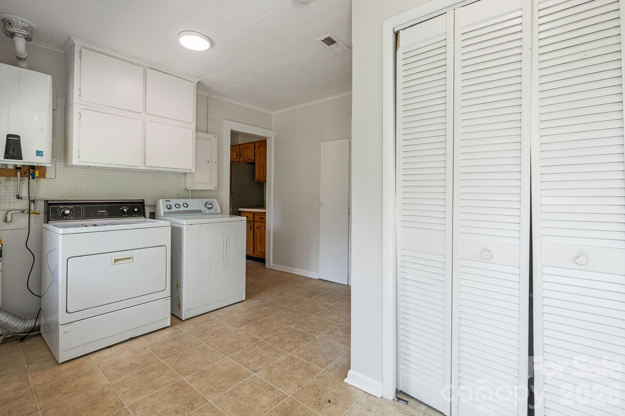 48 Carrier Street Property Photo 23