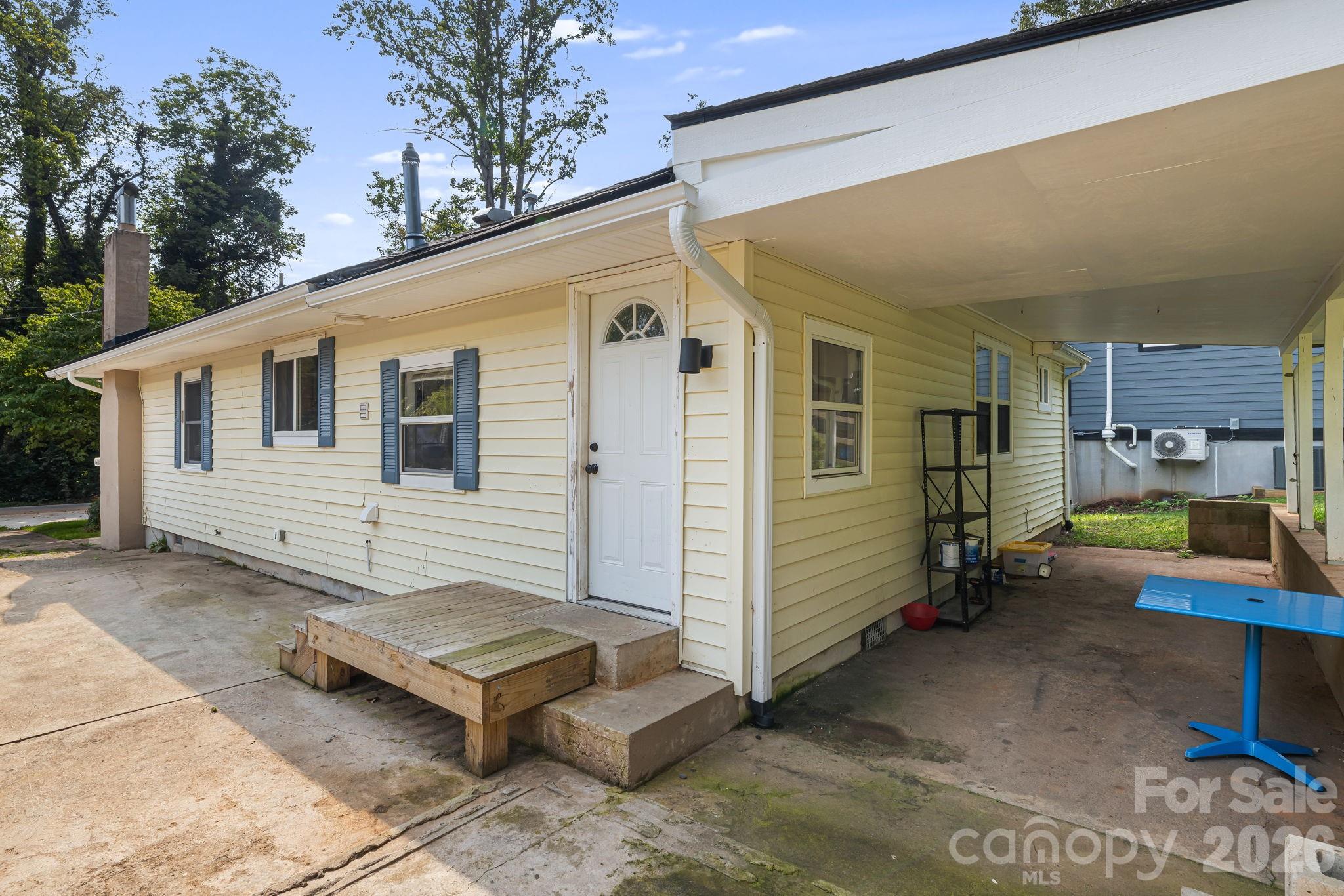 48 Carrier Street Property Photo 26
