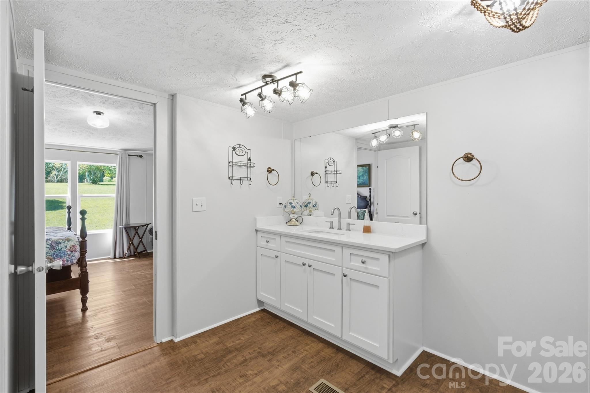 2400 Rock Road Property Photo 31