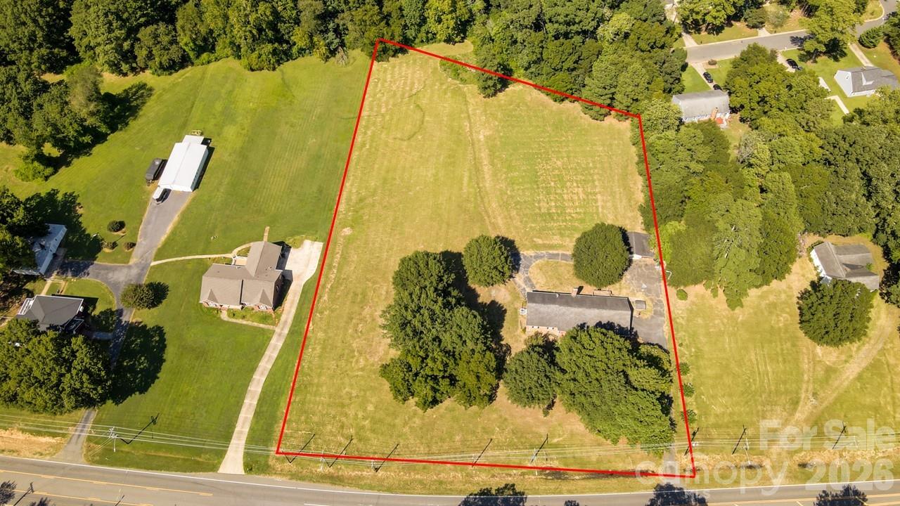 7809, 7837 Lawyers Road Property Photo 4