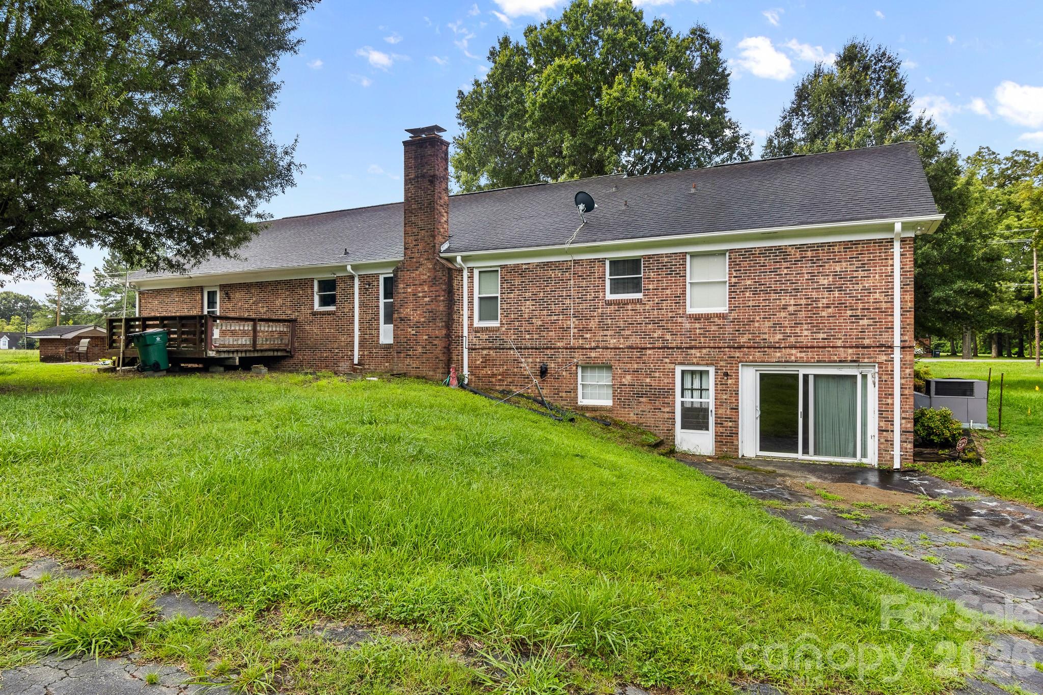 7809, 7837 Lawyers Road Property Photo 15