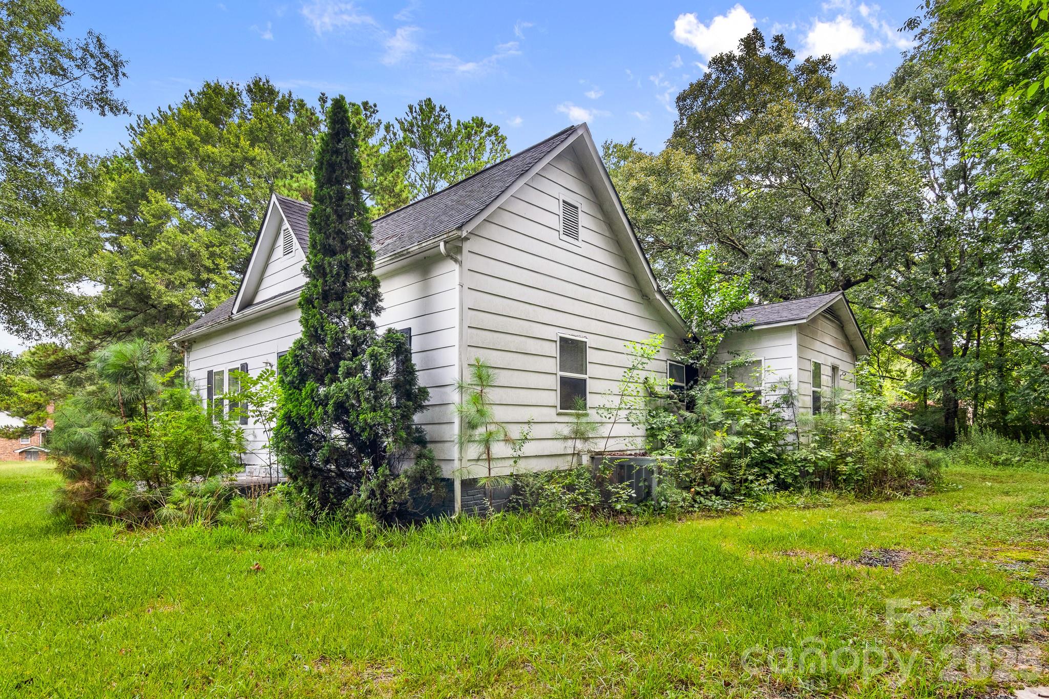 7809, 7837 Lawyers Road Property Photo 25