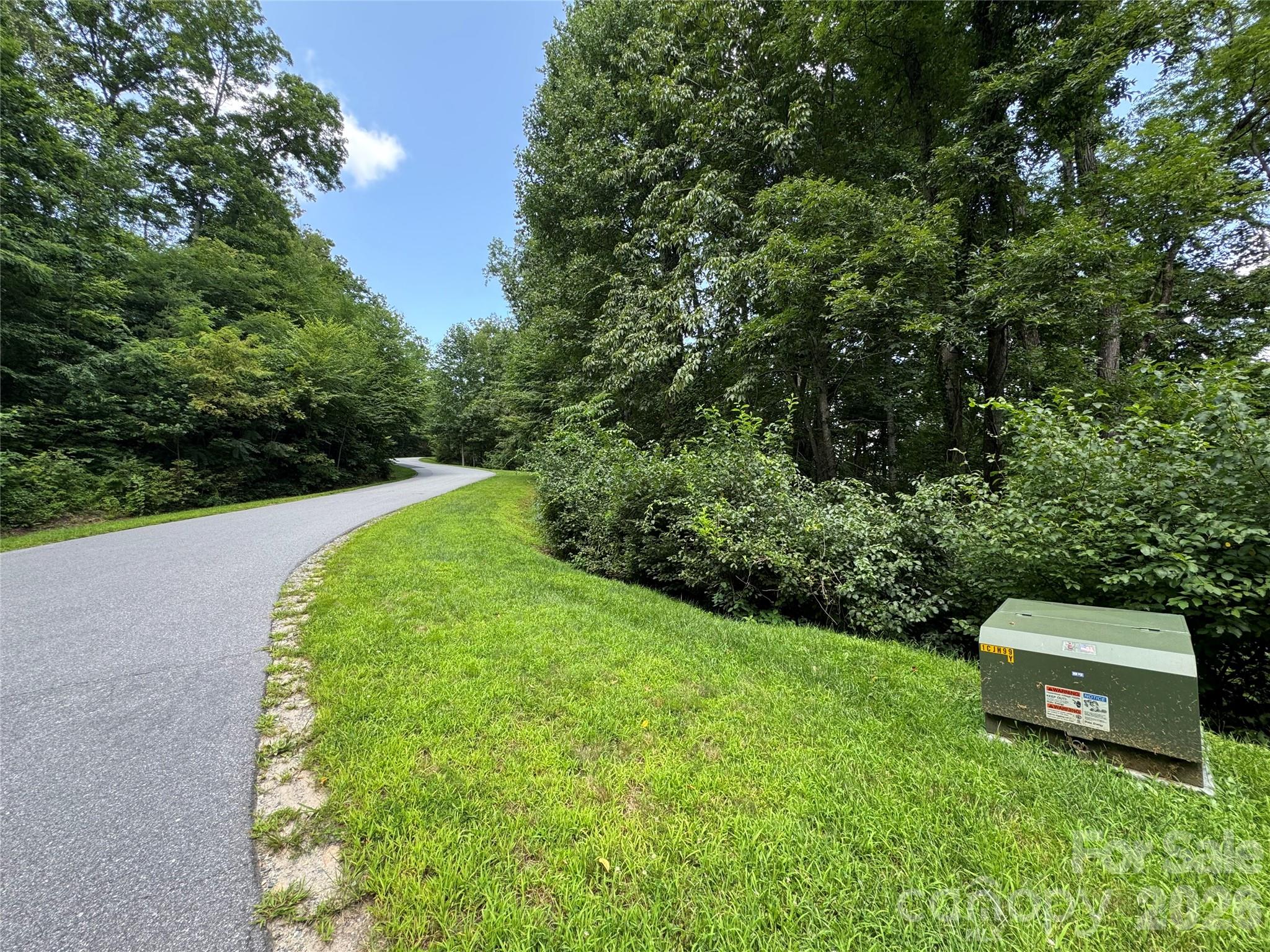 97 High Hickory Trail 2 Property Photo 5