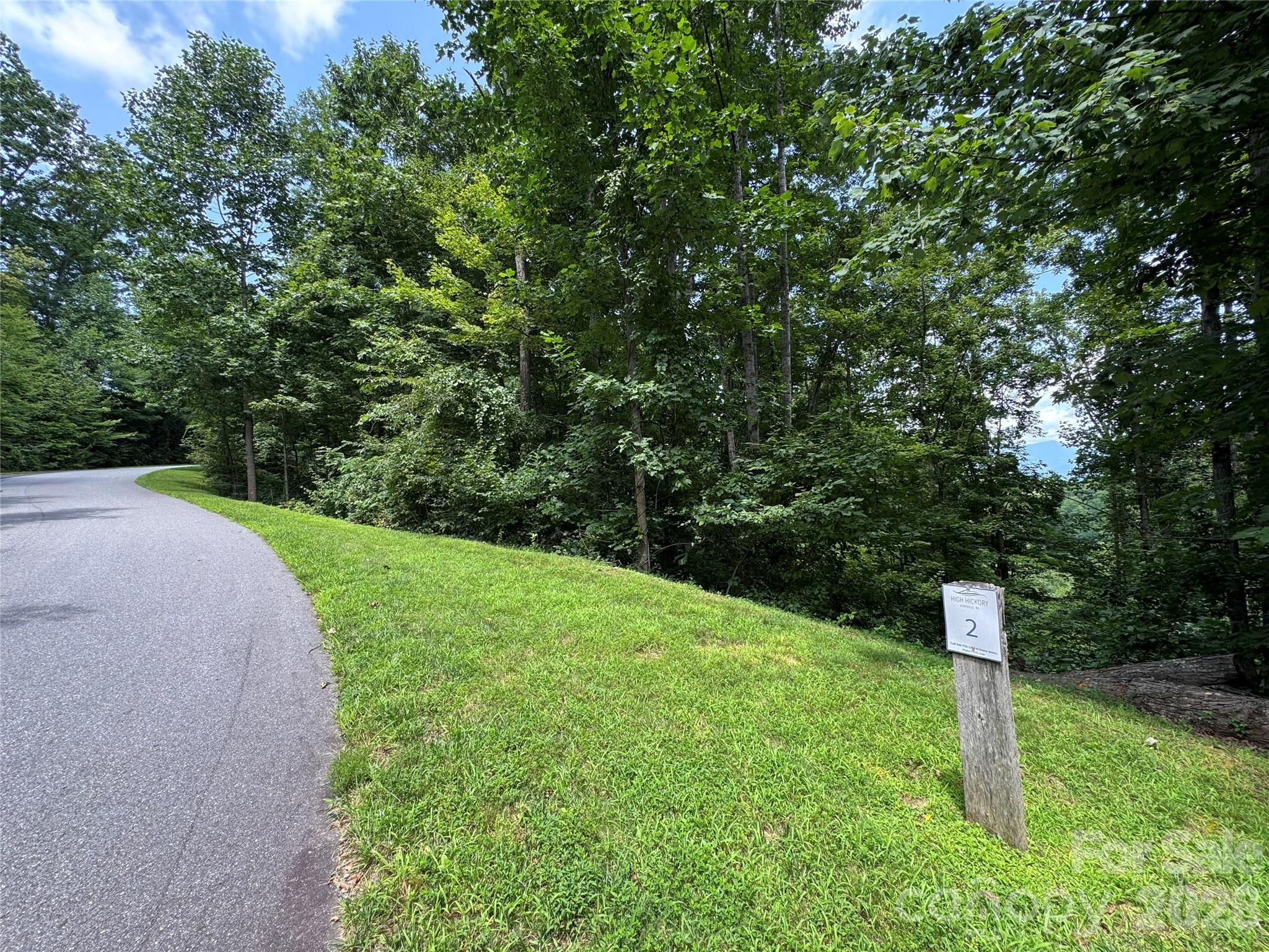 97 High Hickory Trail 2 Property Photo 6