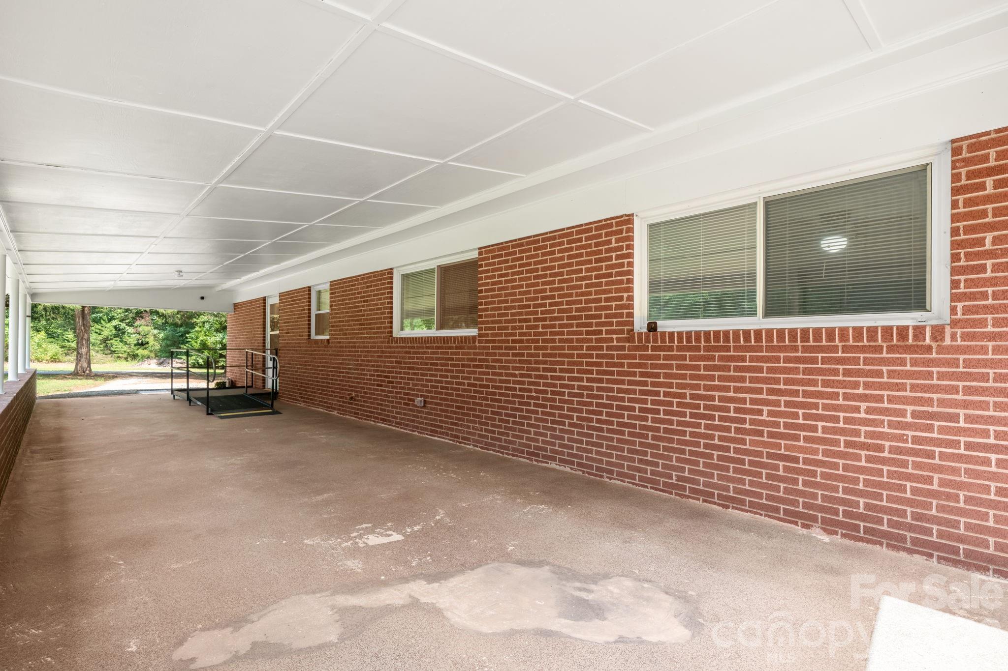 4370 Dynasty Lane Property Photo 2