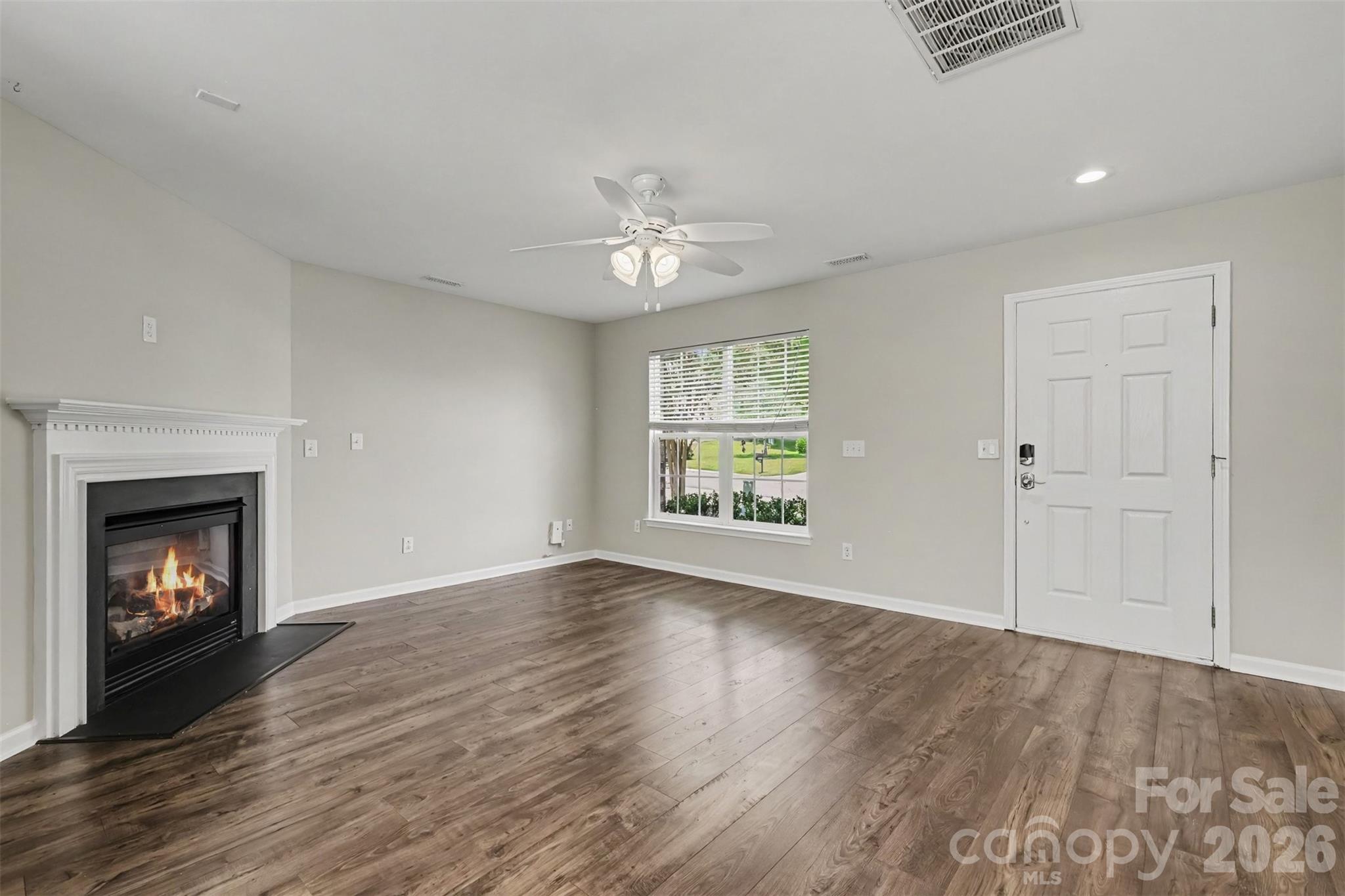 7674 Black Hawk Lane Property Photo 5