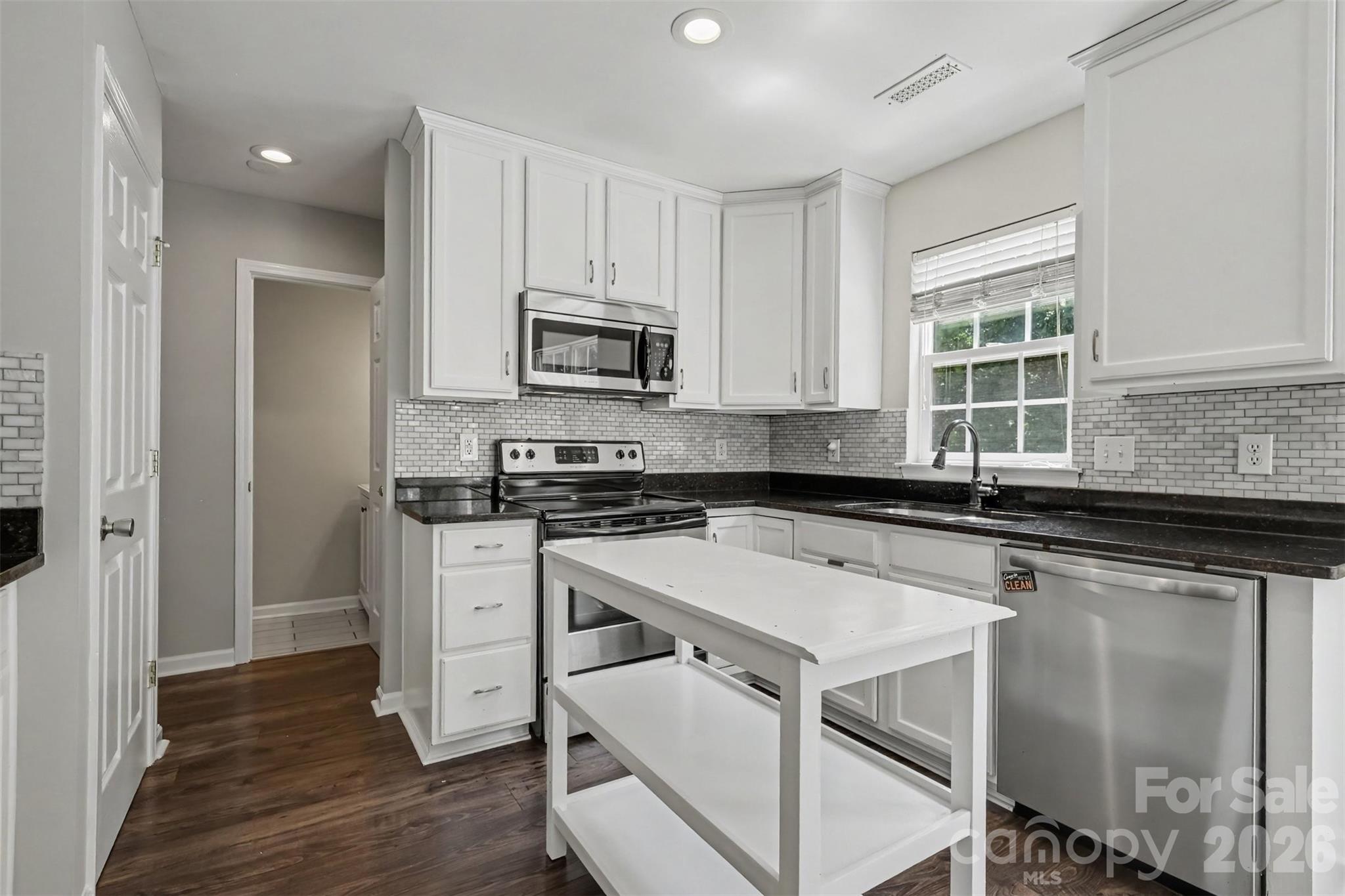7674 Black Hawk Lane Property Photo 12