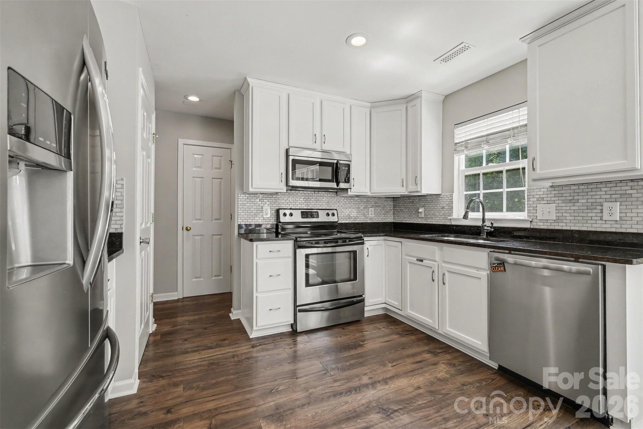 7674 Black Hawk Lane Property Photo 15