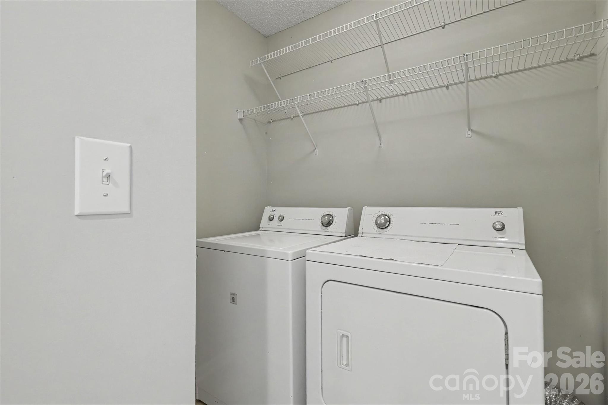 7674 Black Hawk Lane Property Photo 36