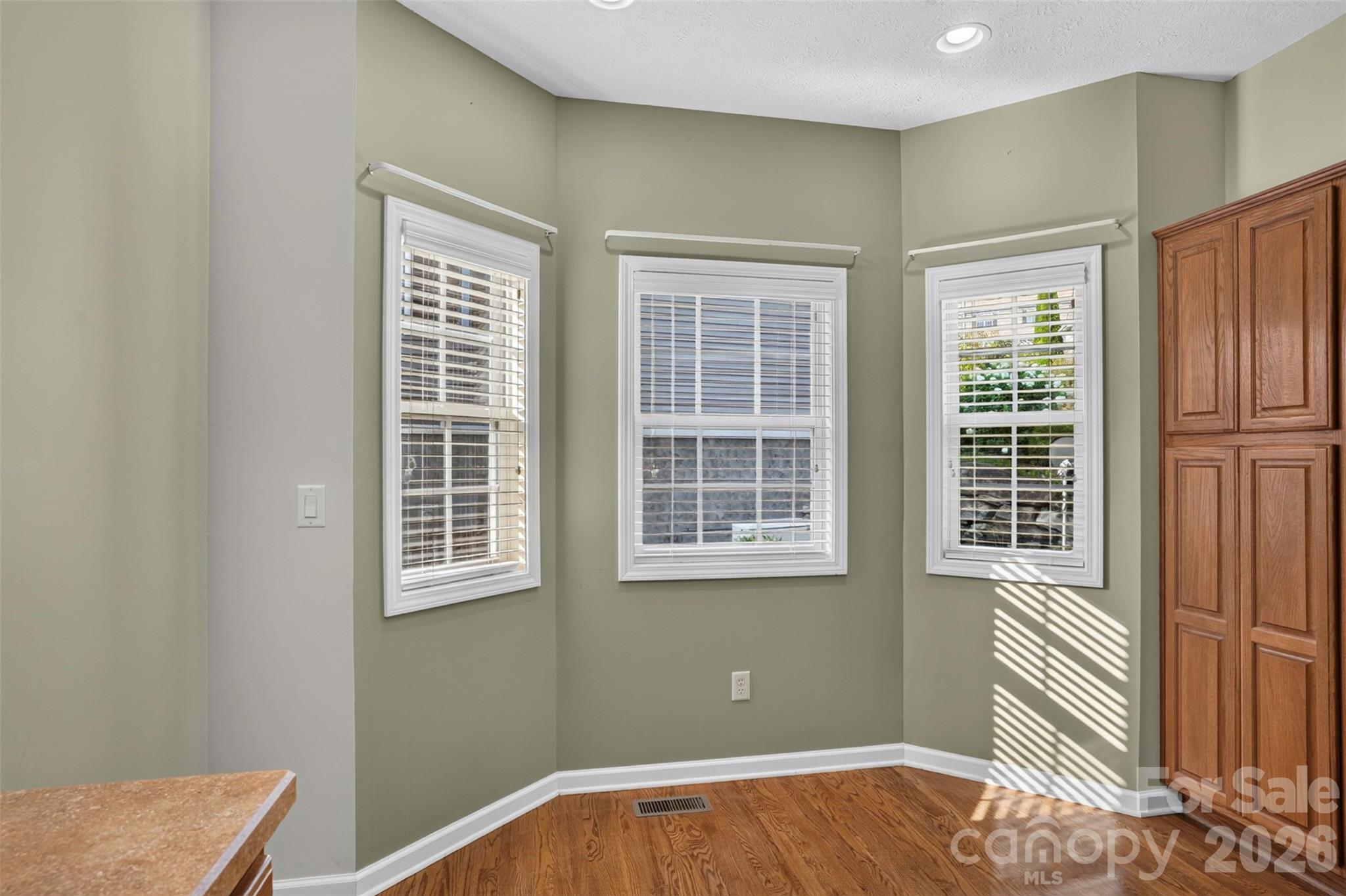 25 Old Pasture Way Property Photo 13