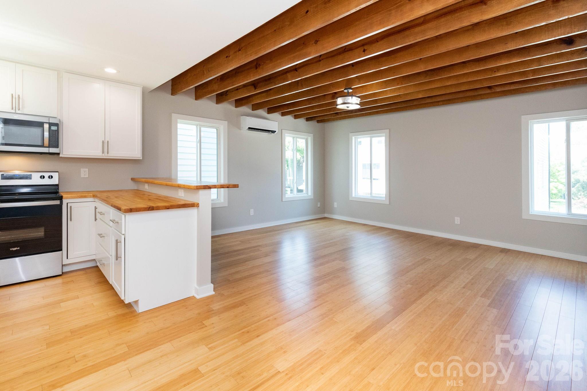 56 W Cascade Street Property Photo 4